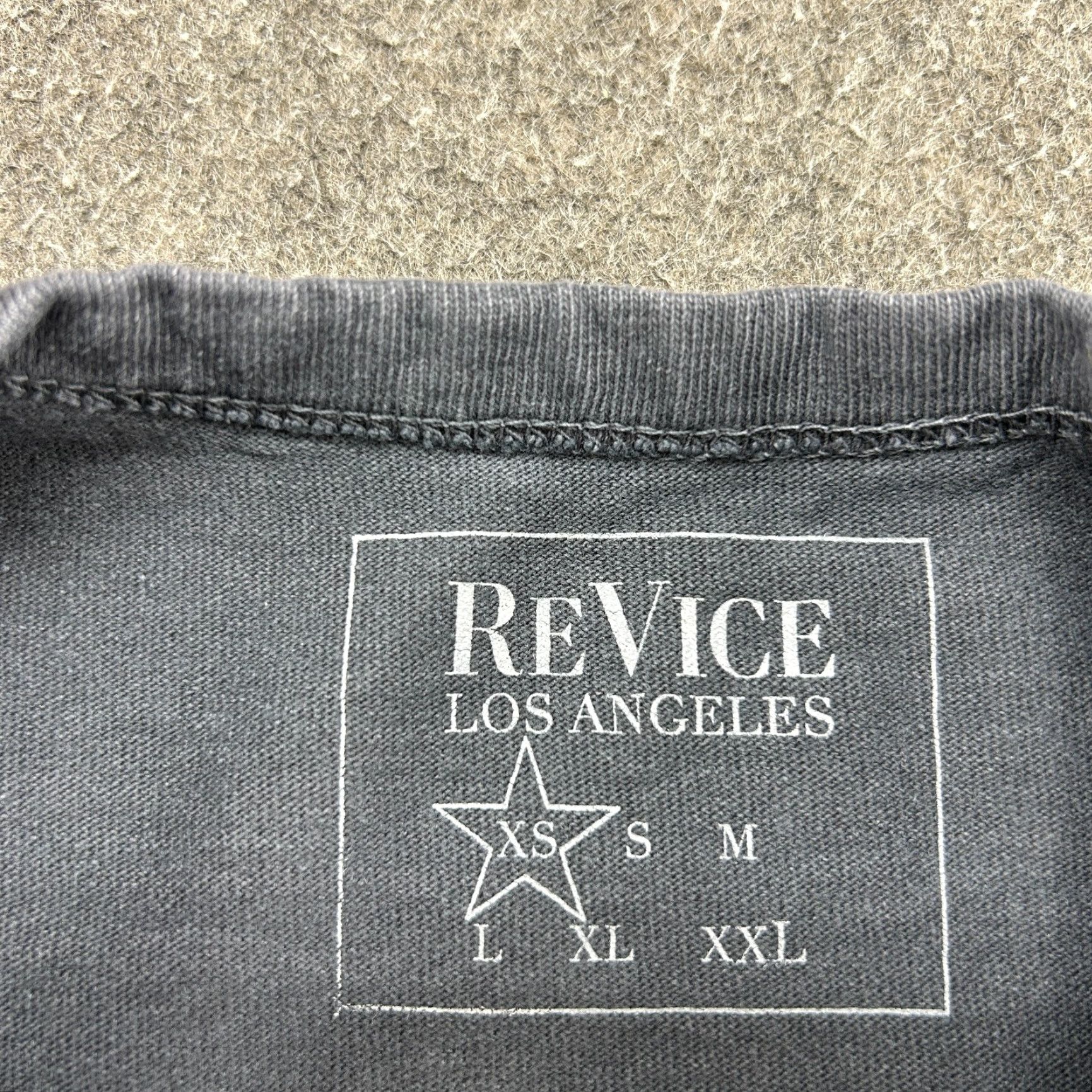 Vintage Revice Shirt Womens XS Gray Crew Neck Crop Top Cropped T-Shirt USA 90s? No. Size XS / US 0-2 / IT 36-38 - 2 Thumbnail