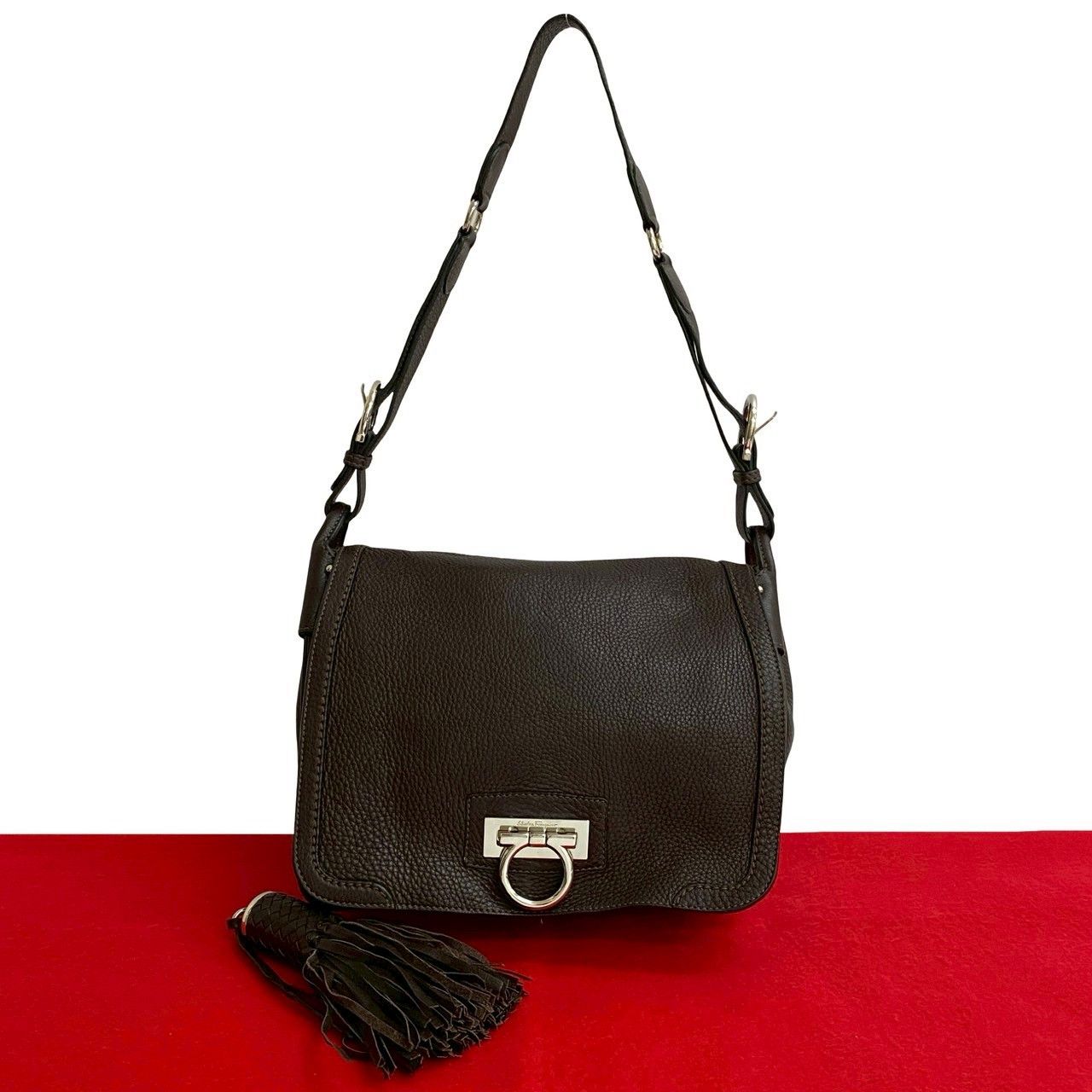 Salvatore Ferragamo Salvatore Ferragamo Salvatore Ferragamo Gancini Leather Shoulder Bag Leather Shoulder Bag Size ONE SIZE - 1 Thumbnail