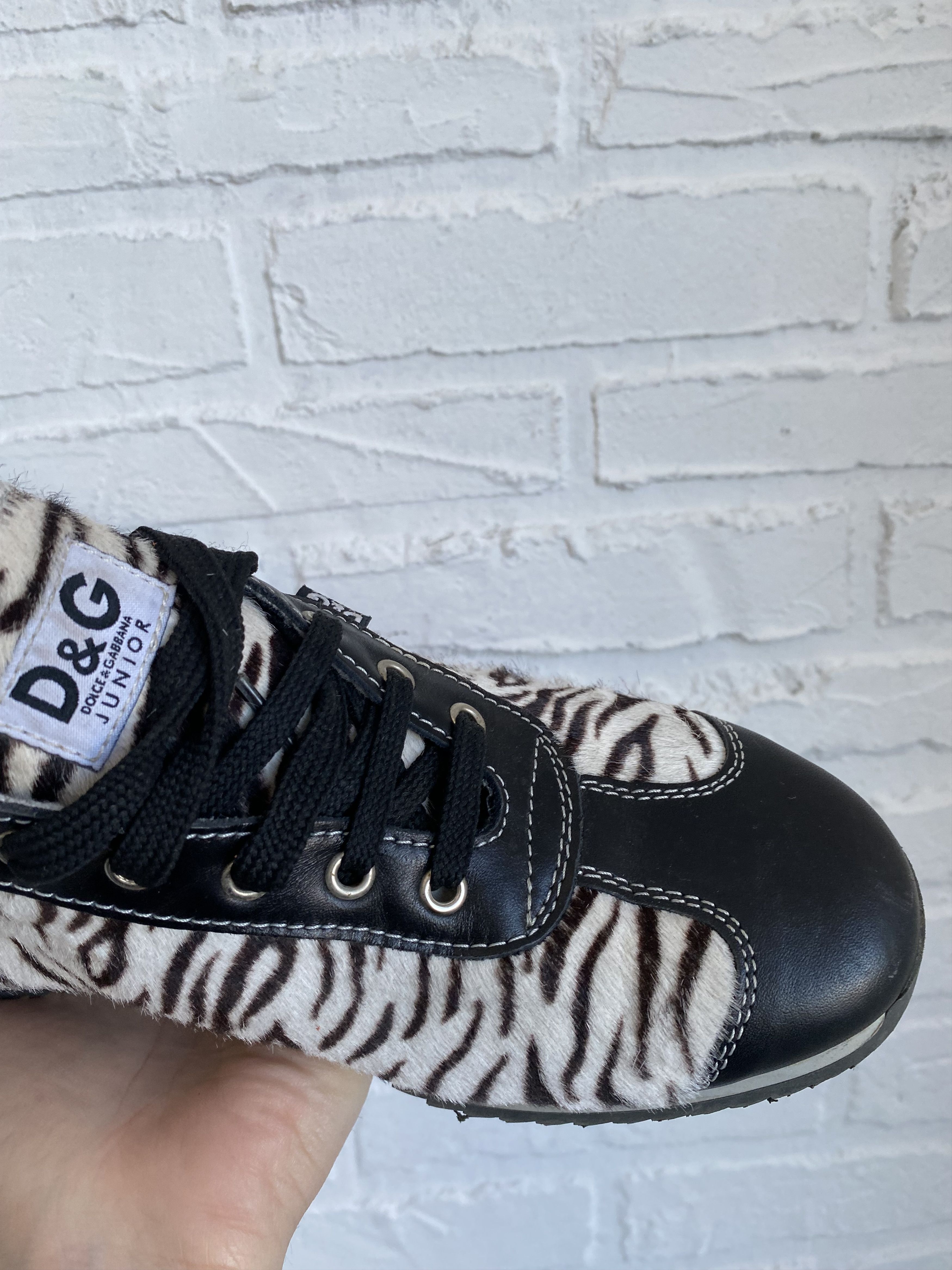 Dolce & Gabbana × Vintage Vintage y2k Dolce & Gabbana D&G junior zebra sneakers Size US 7 / EU 40 - 9 Thumbnail