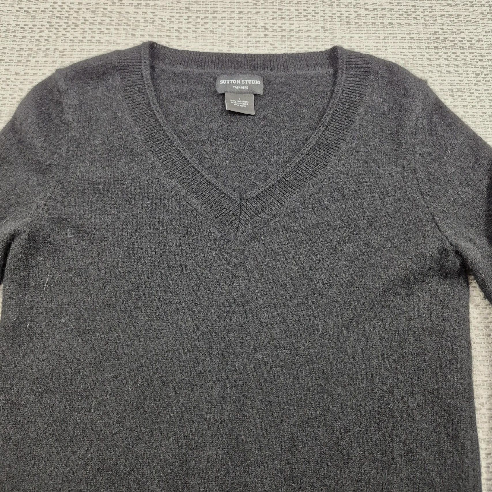 Vintage Sutton Studio Sweater Womens Small 100% Cashmere V-Neck Black Pullover Knit Tight-Knit Raglan Sleeve Casual Size S / US 4 / IT 40 - 4 Thumbnail