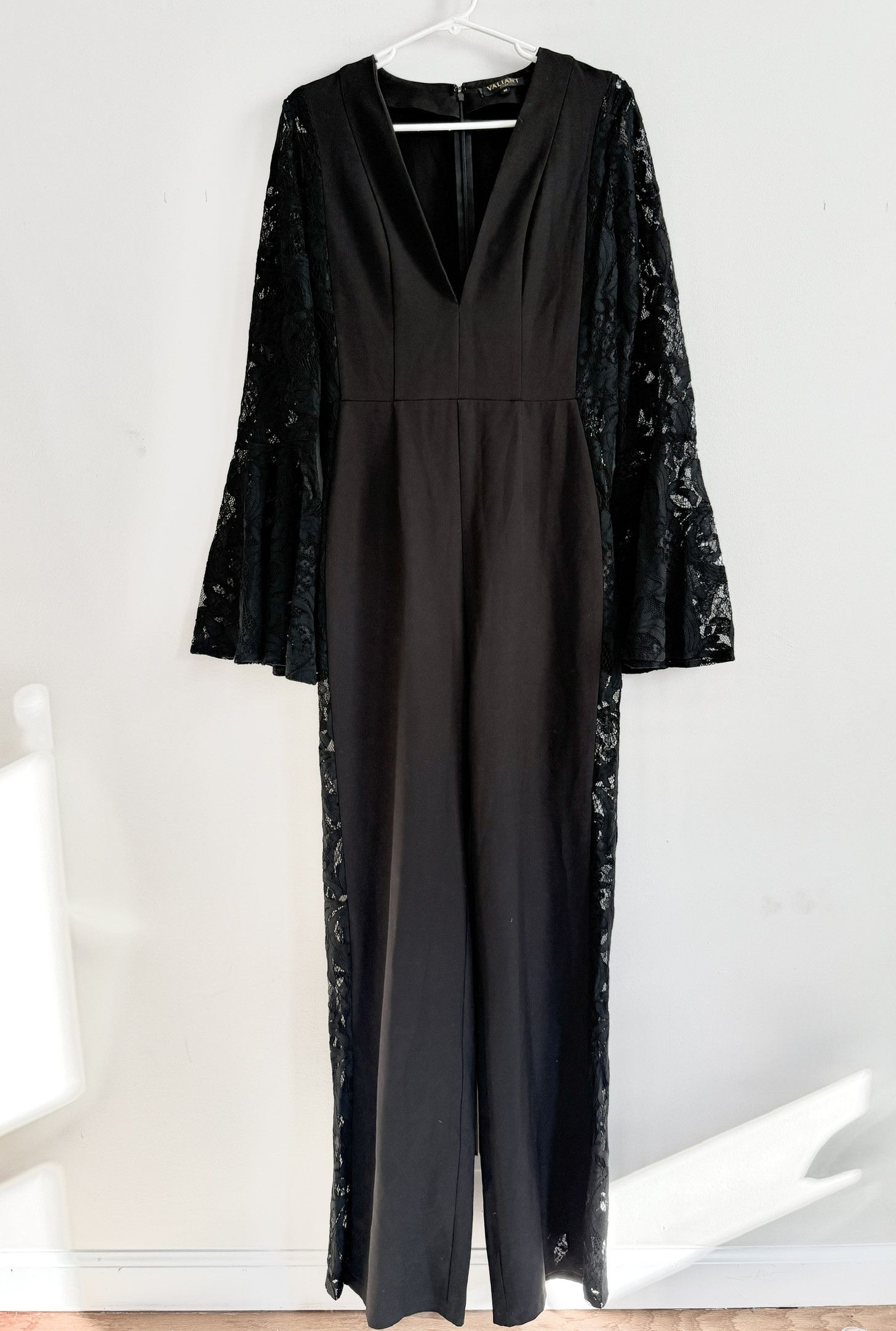 Other Lace Bell Sleeve Jumpsuit Size 28" / US 6 / IT 42 - 2 Thumbnail