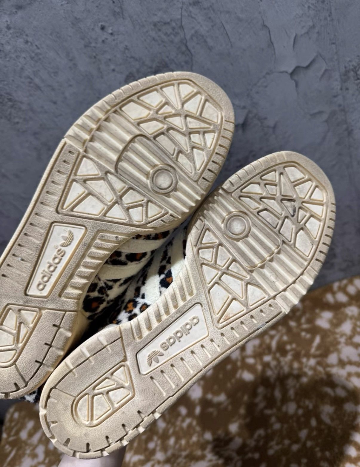 Adidas Adidas x Jeremy Scott Wings Leopard K37 Size US 8 / EU 41 - 7 Thumbnail