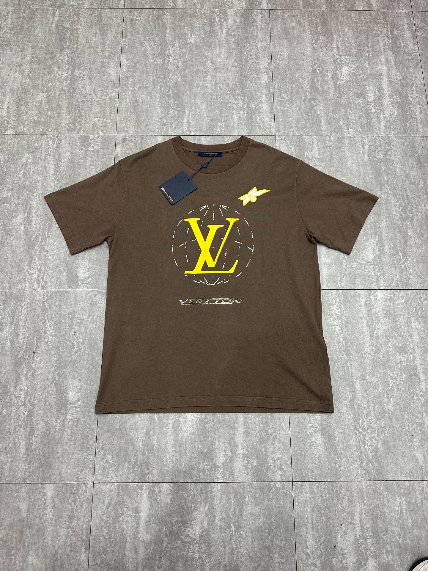 Louis Vuitton Louis Vuitton Collab Brown T-Shirt l Men Size US L / EU 52-54 / 3 - 1 Thumbnail