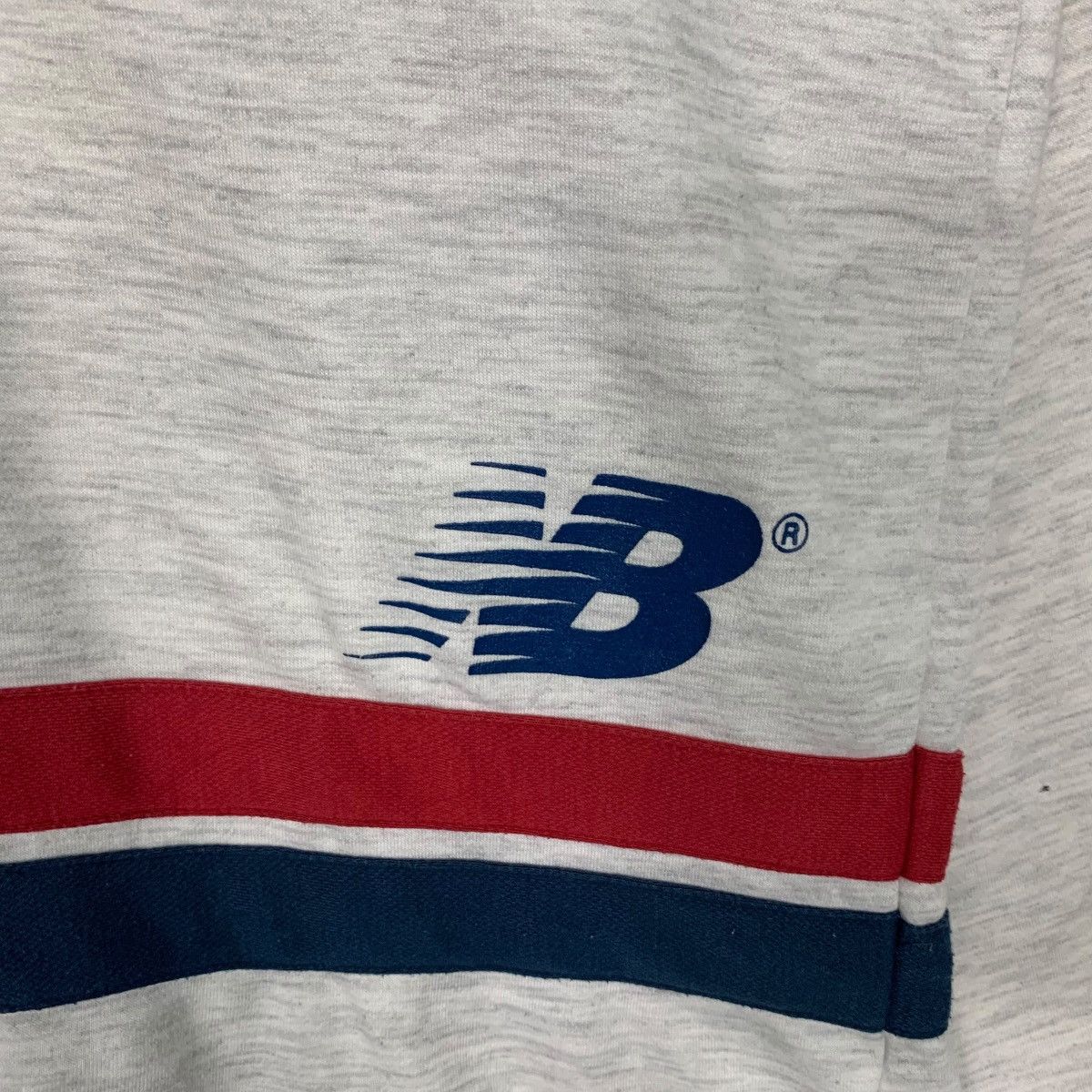 New Balance Vintage 90's NEW BALANCE V Neck Long Sleeve Shirt #2493-C112 Size US L / EU 52-54 / 3 - 10 Thumbnail