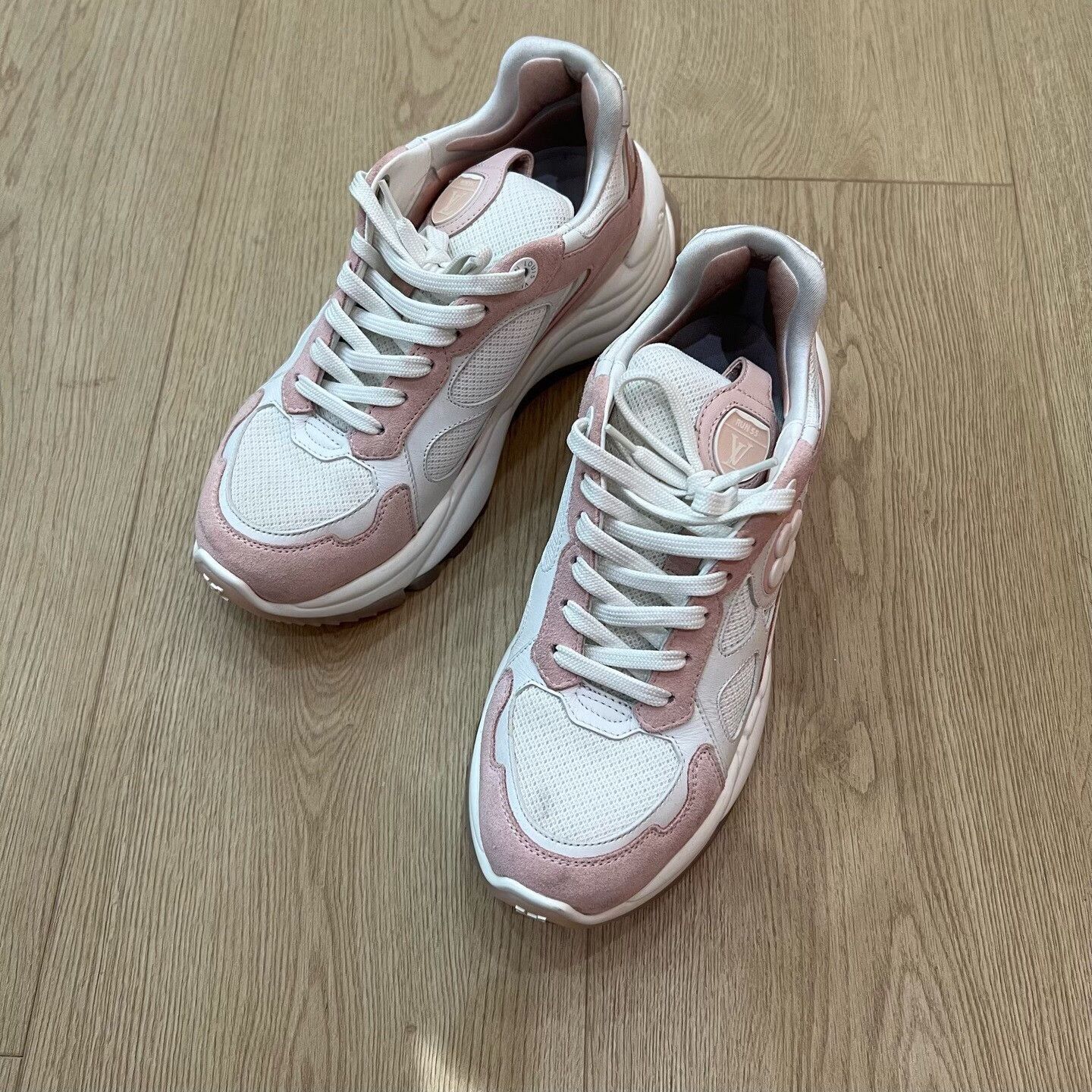 Louis Vuitton Louis Vuitton Training Pink Lowtop Sneakers us_6 Women Size US 6 / IT 36 - 1 Thumbnail