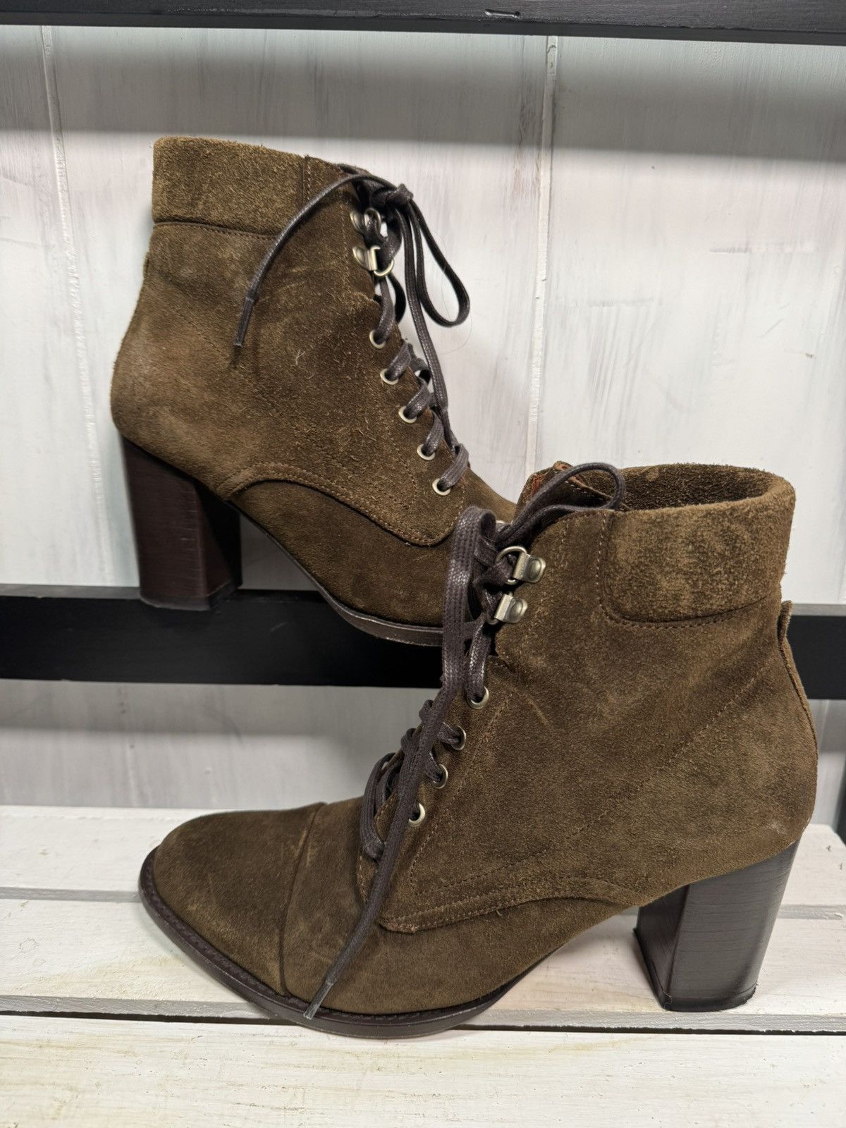 Ariat Ariat Two24 NEW Olive Green Leather Booties, Size 9.5 Size US 9.5 / IT 39.5 - 11 Thumbnail