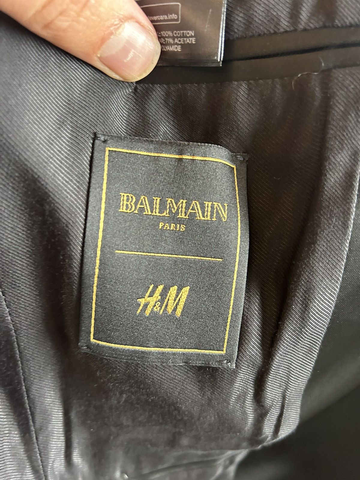 Balmain Balmain x H&M Velvet Blazer with Satin Lapel, Size 46 Size US S / EU 44-46 / 1 - 12 Thumbnail