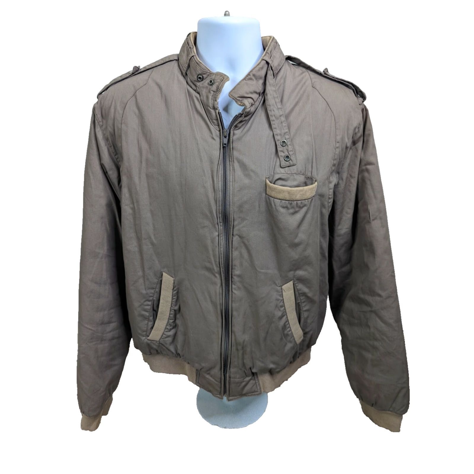 Vintage Vintage 1980s Men's Insulated Beige Bomber Jacket Size L User: Vintage 1980s Men's Insulated Beige Bomber Jacket Size L Size US L / EU 52-54 / 3 - 2 Thumbnail