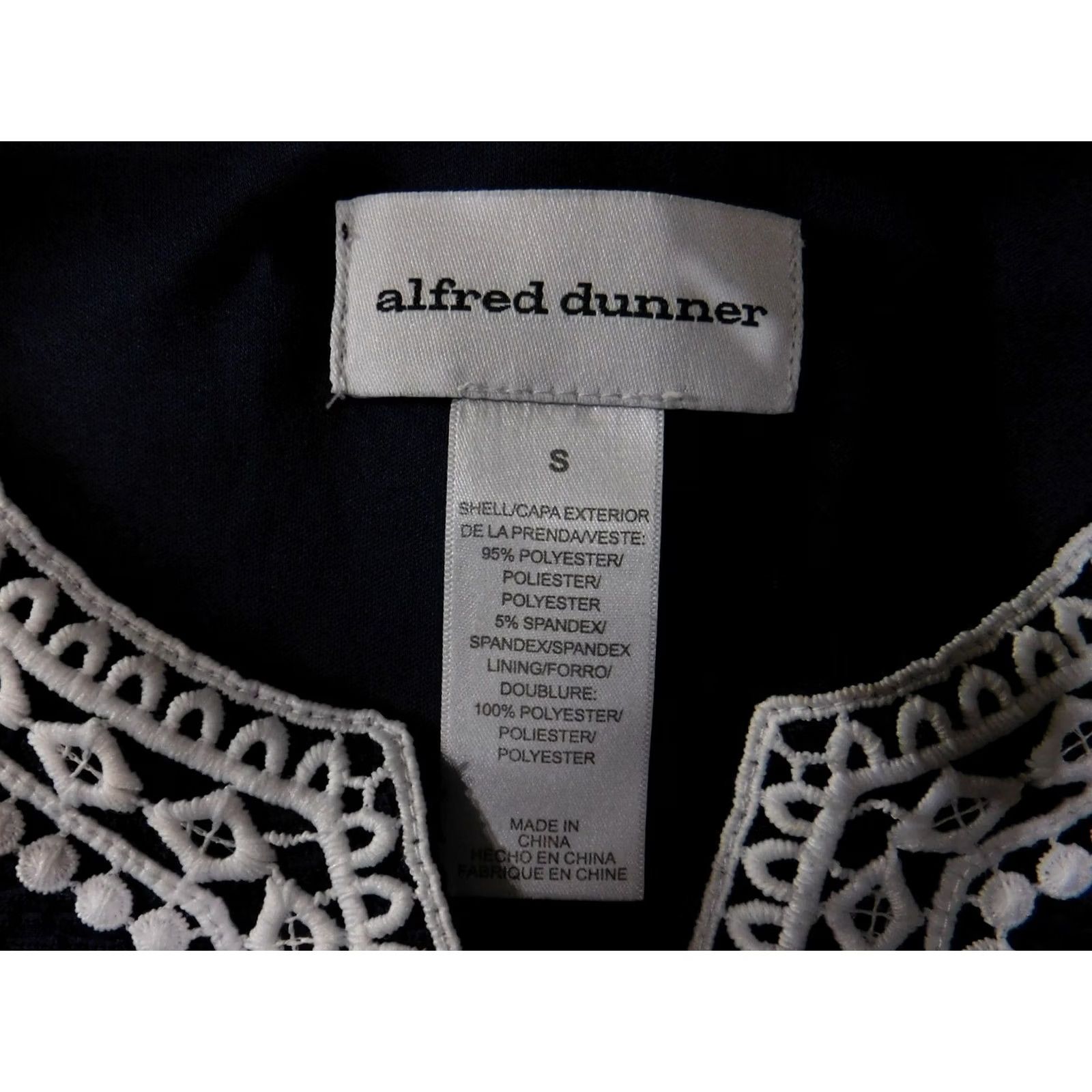 Vintage Alfred Dunner Top Womens Small Navy Blue Lace Crochet Tunic Boho Fringe Trim Blouse Size S / US 4 / IT 40 - 4 Thumbnail