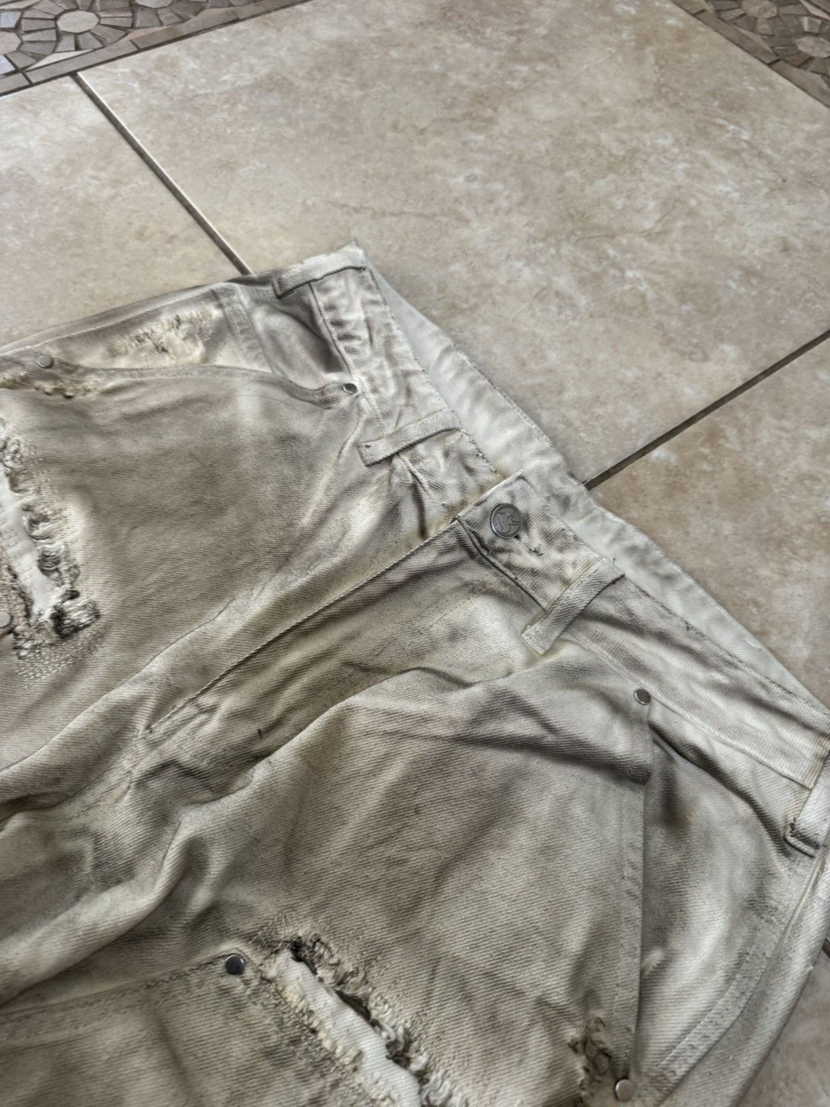 Basketcase Gallery HENCH Doubleknees Dirty Cream Wash