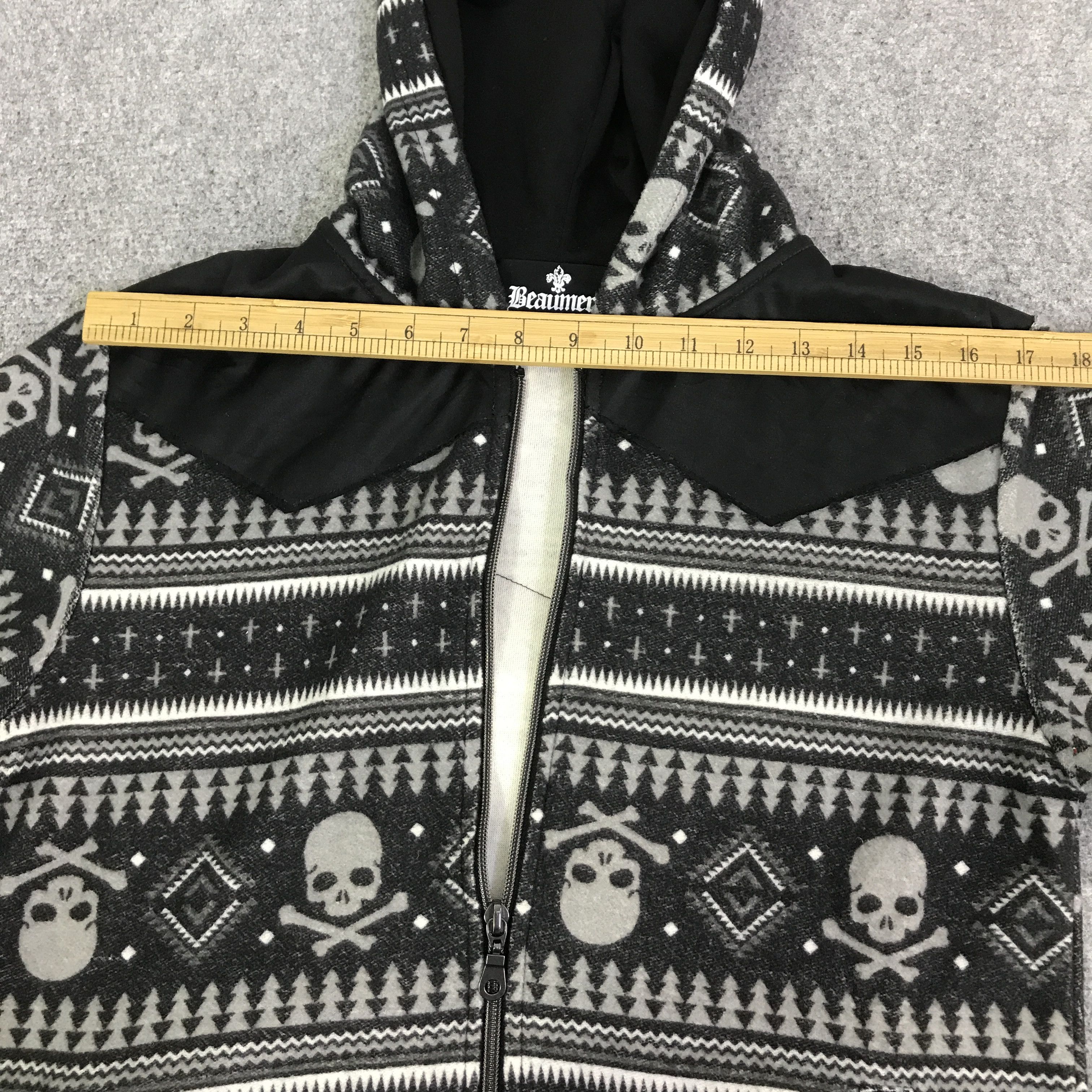 Beaumere Y2k Beaumere Skull design Hoodie jacket K103B6 Size US L / EU 52-54 / 3 - 5 Thumbnail