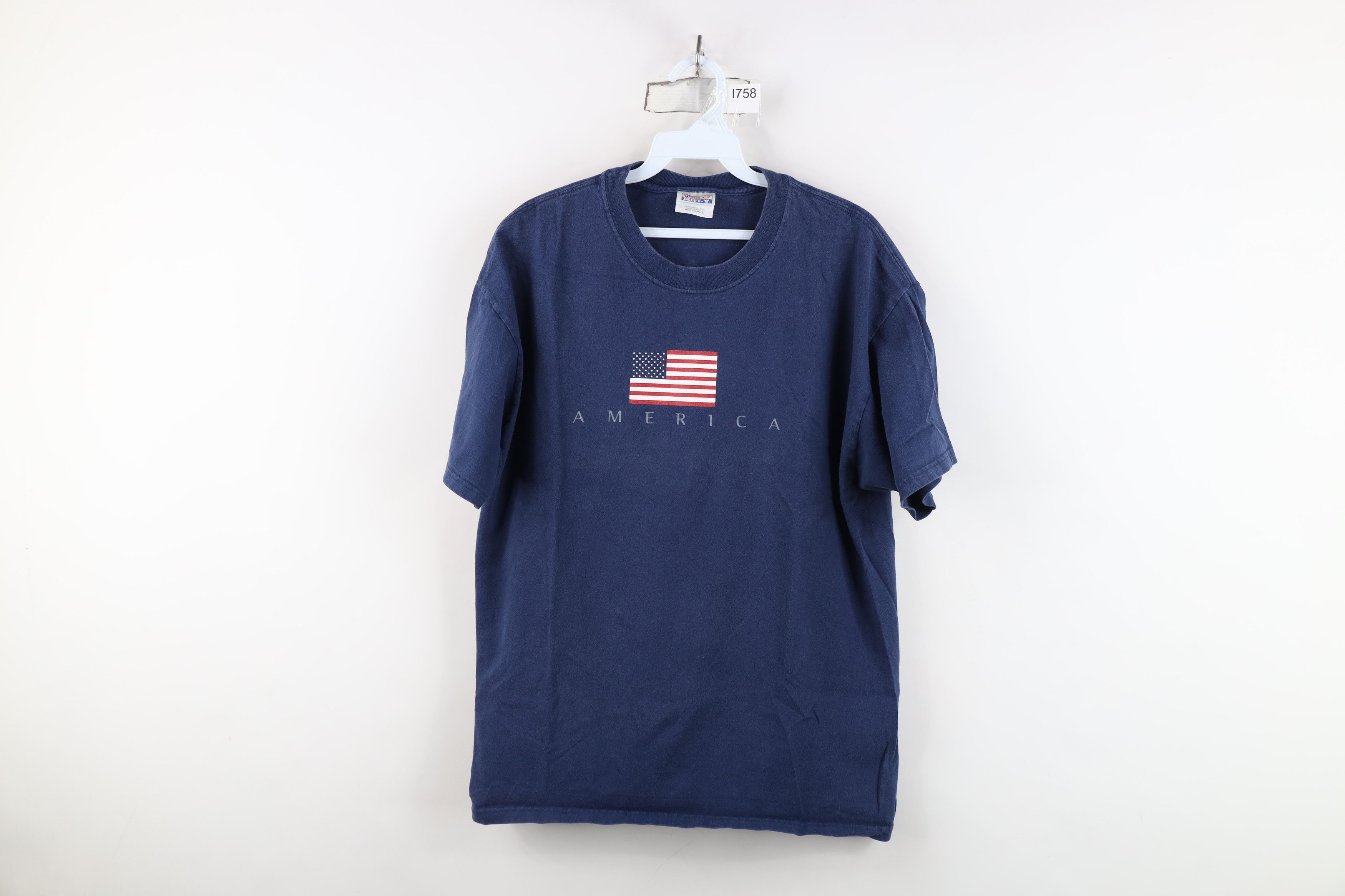 Vintage Vintage 90s Spell Out America USA Flag Short Sleeve T-Shirt Size L / US 10 / IT 46 - 1 Thumbnail