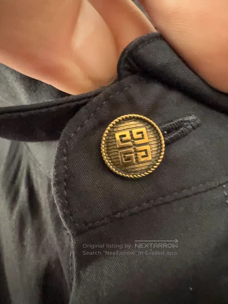 Givenchy Givenchy Metal Buckle Detail Logo Long Sleeve Shirt Size US S / EU 44-46 / 1 - 9 Thumbnail