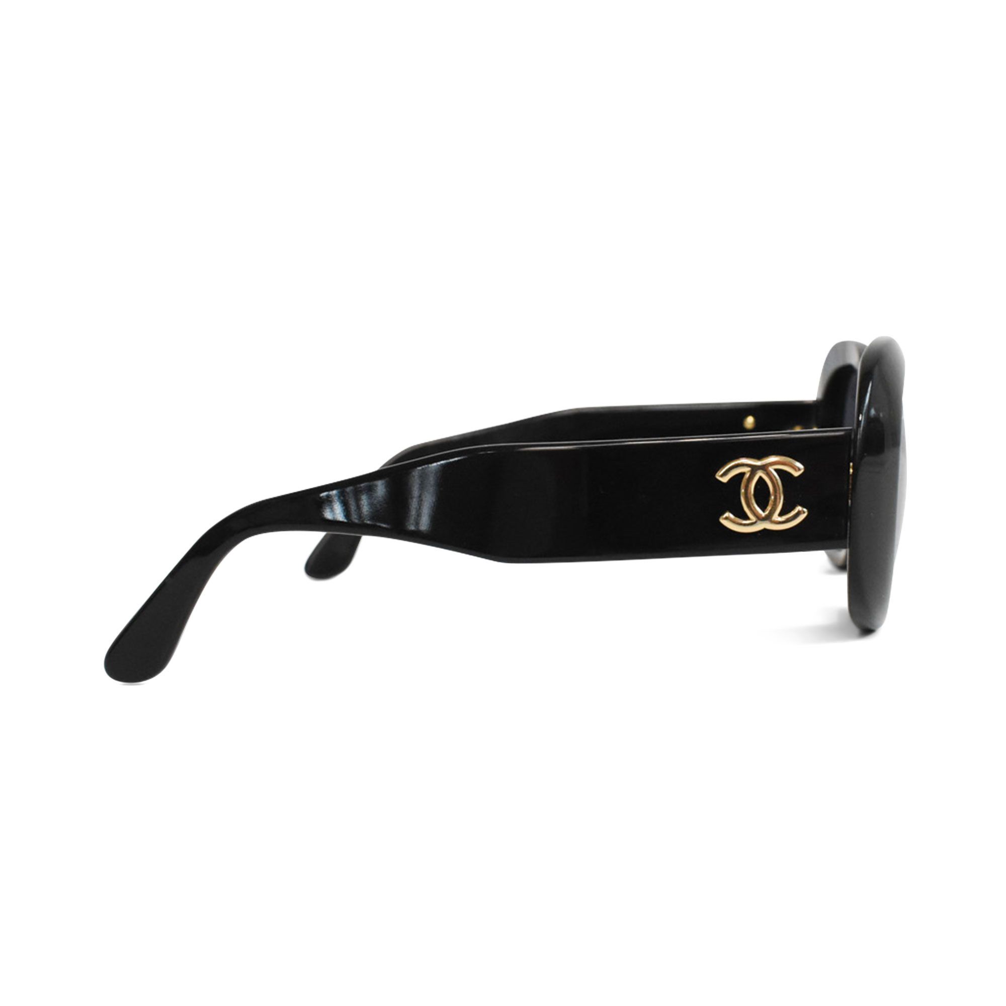 Chanel Chanel 1993 Runway Logo Sunglasses- Rare Vintage! Size ONE SIZE - 5 Thumbnail