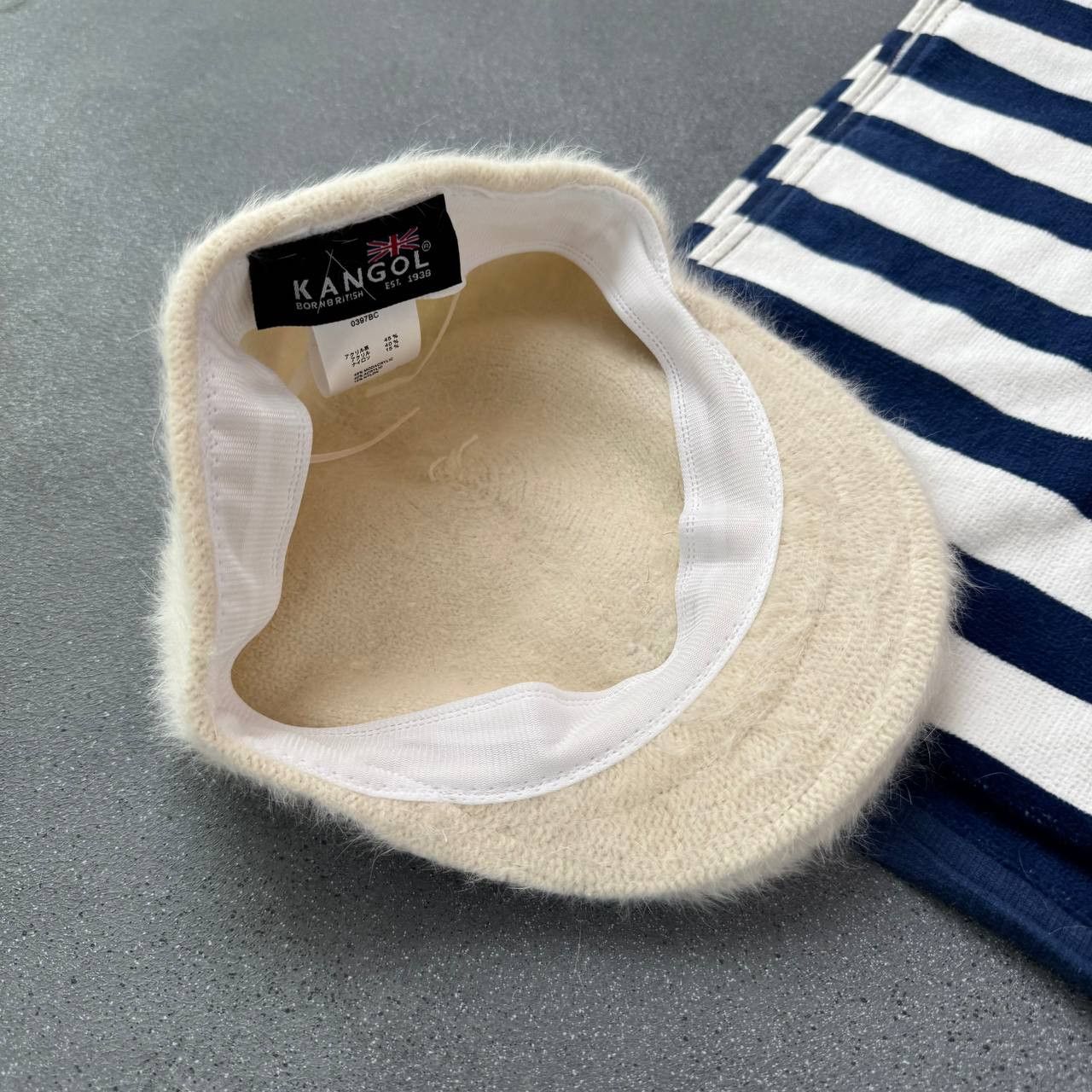 Kangol × Vintage Kangol Y2K Vintage Unisex Beret Hat Size ONE SIZE - 5 Thumbnail