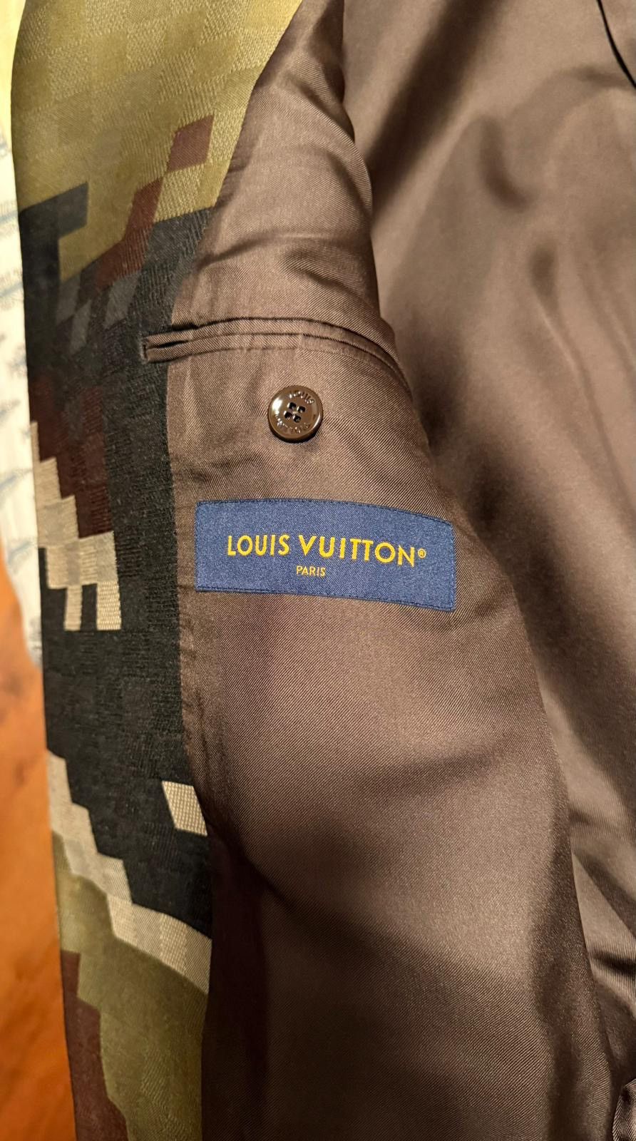Louis Vuitton Size 50 Louis Vuitton Pharrell Pixelated Camo bomber jacket Size US M / EU 48-50 / 2 - 2 Thumbnail