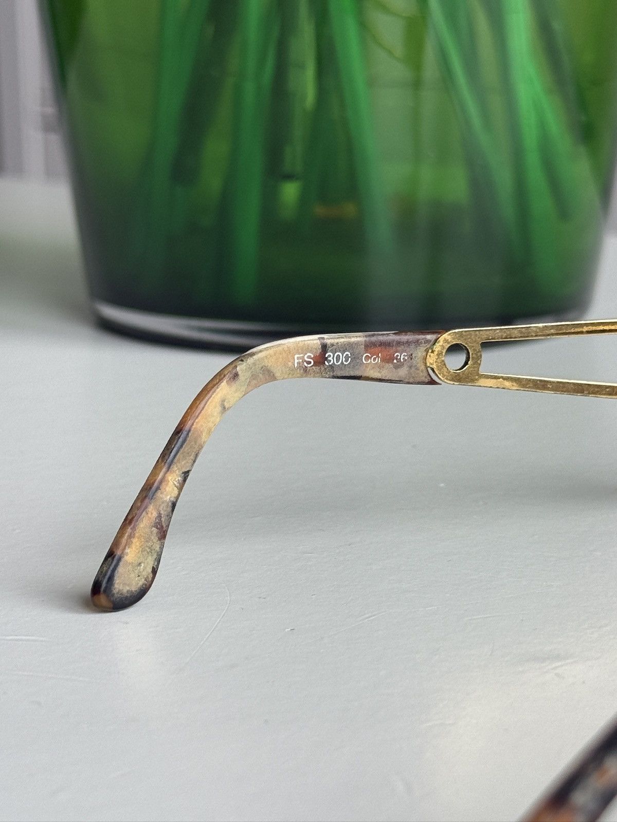 Designer × Fendi × Vintage Vintage 90s Fendi oval gold sunglasses luxury old money y2k Size ONE SIZE - 8 Thumbnail