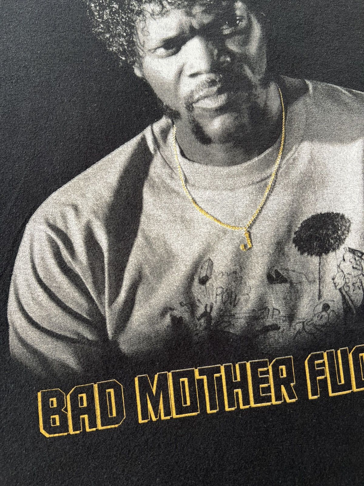 Vintage Vintage 2011 Pulp Fiction Bad Mother Fucker Movie T-shirt Size US S / EU 44-46 / 1 - 6 Thumbnail