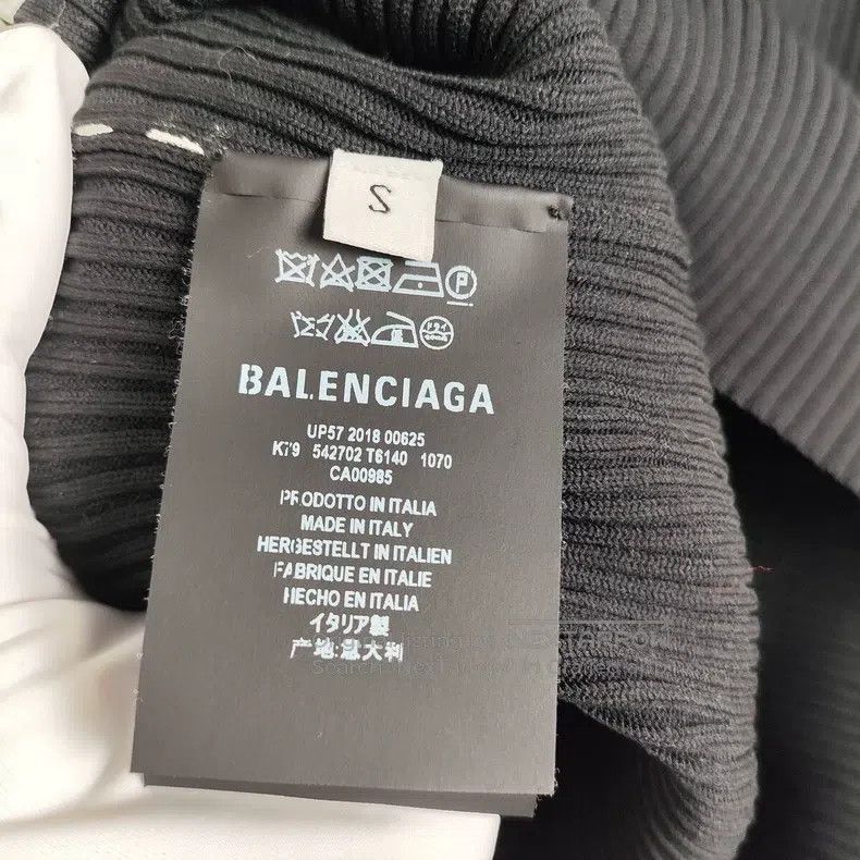 Balenciaga Balenciaga Long Sleeve Knitted Sweater Size S Black Size US S / EU 44-46 / 1 - 4 Thumbnail