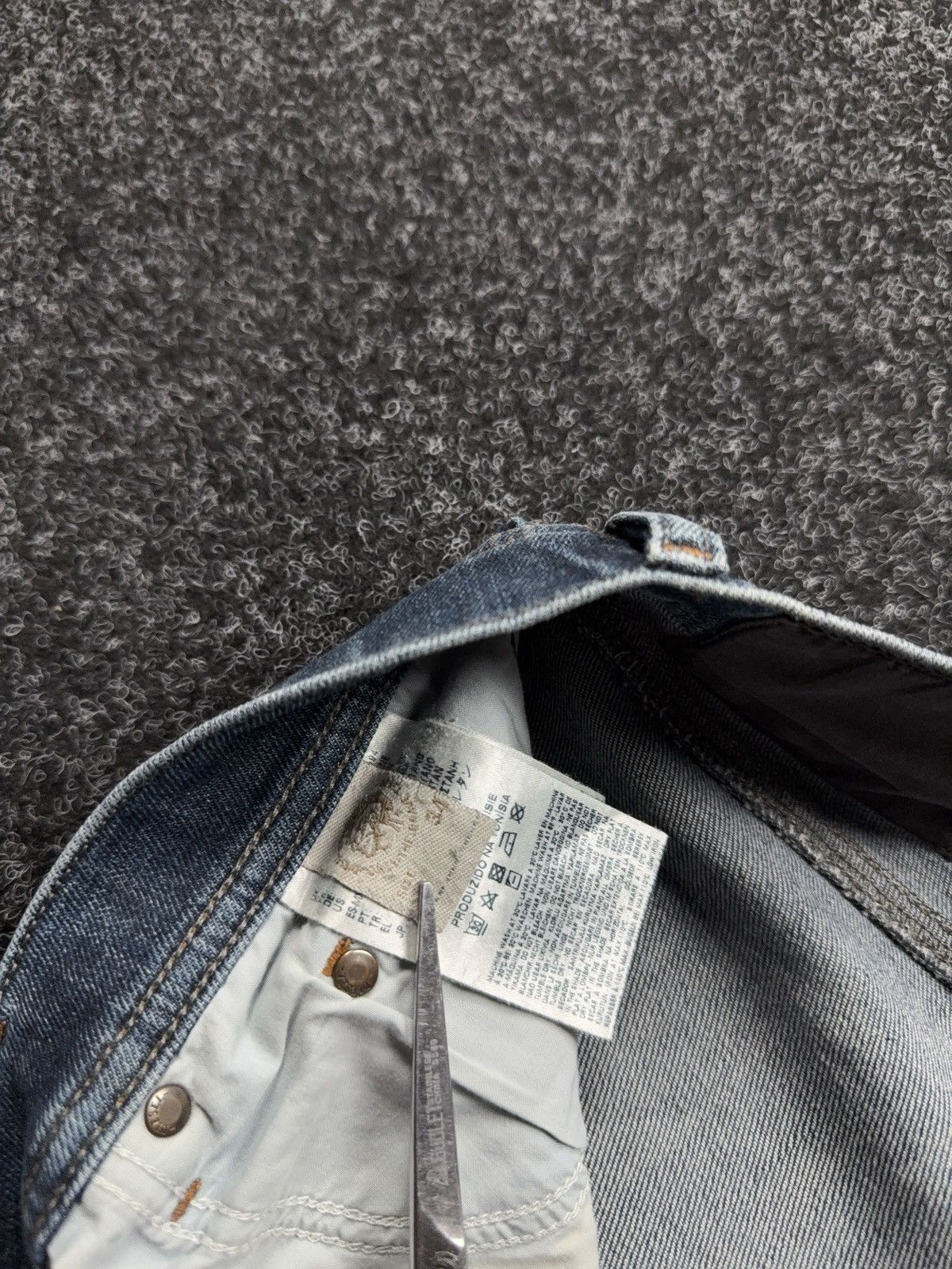 Diesel 00s Diesel Tepphar Slim Tapered Carrot Distressed Jeans W34 Size US 34 / EU 50 - 10 Thumbnail