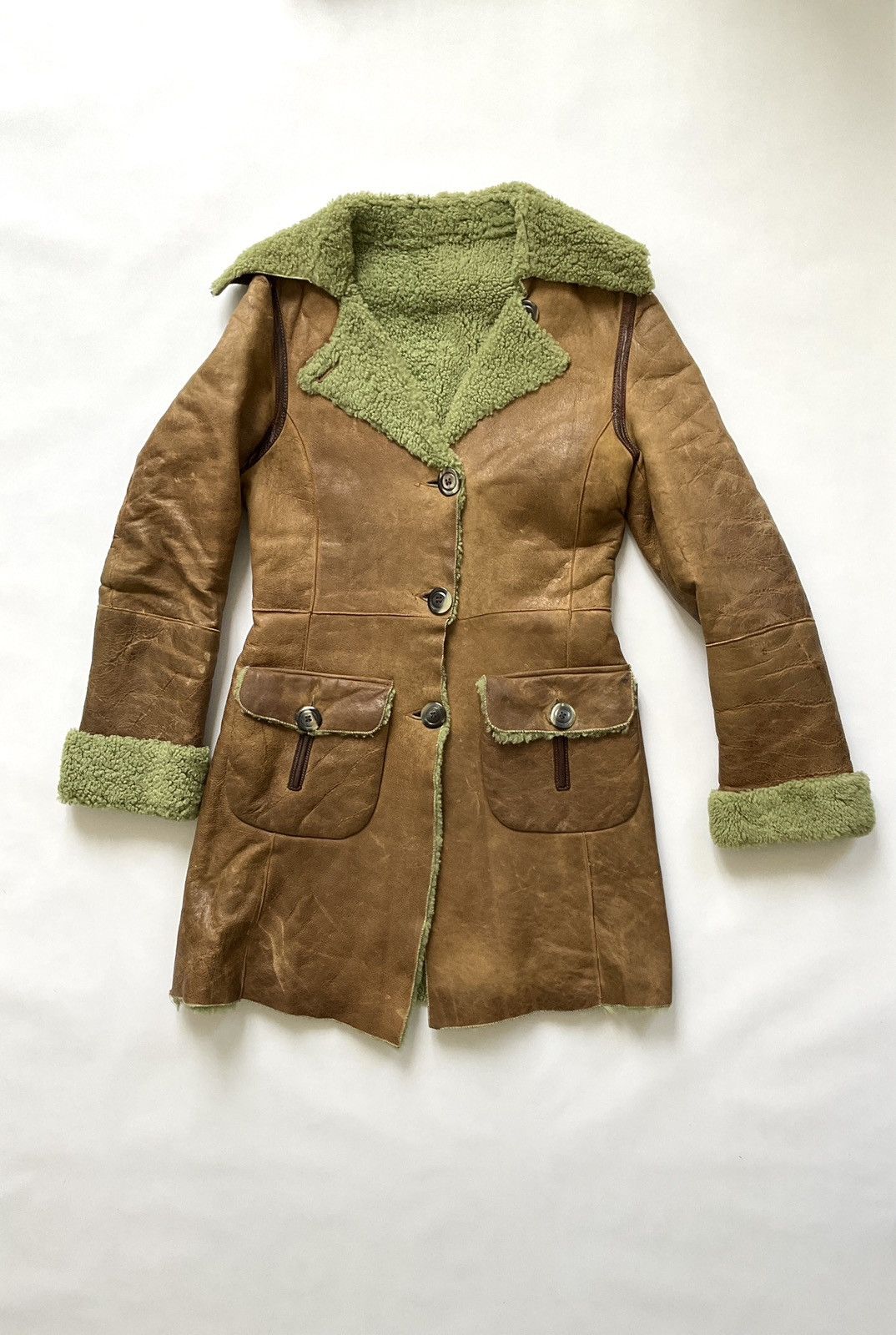 Vintage Vintage leather coat with green fur lining Size S / US 4 / IT 40 - 1 Thumbnail