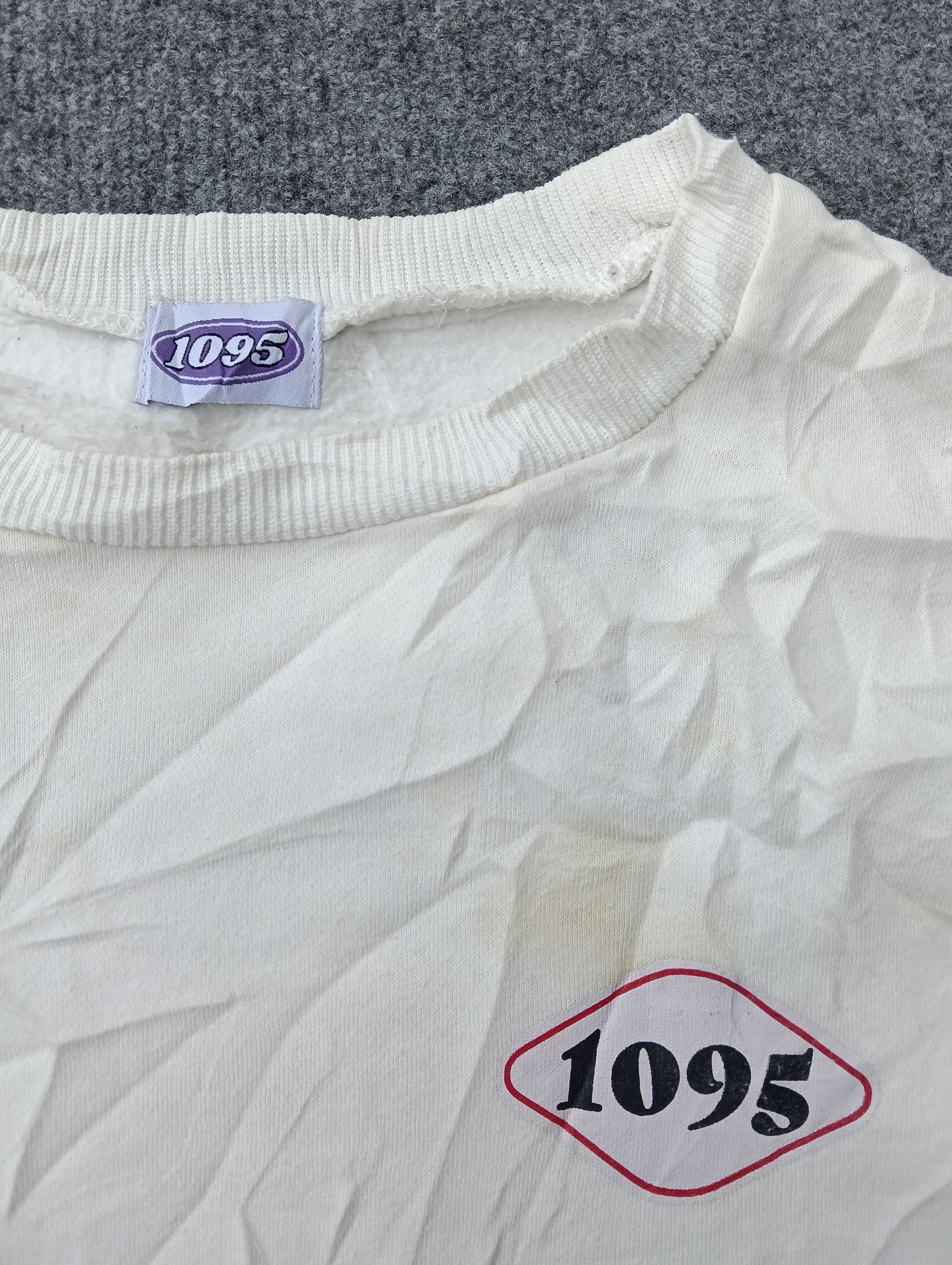 Anime RARE 🔥 1095 anime white sweatshirt. Size US L / EU 52-54 / 3 - 4 Thumbnail
