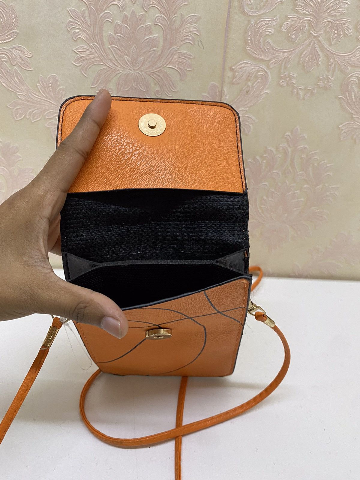 Japanese Brand Basket Design Crossbody Cellphone Bag Size ONE SIZE - 7 Thumbnail