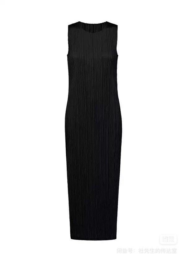 Issey Miyake Issey Miyake size:5 black dress Size XS / US 0-2 / IT 36-38 - 1 Thumbnail