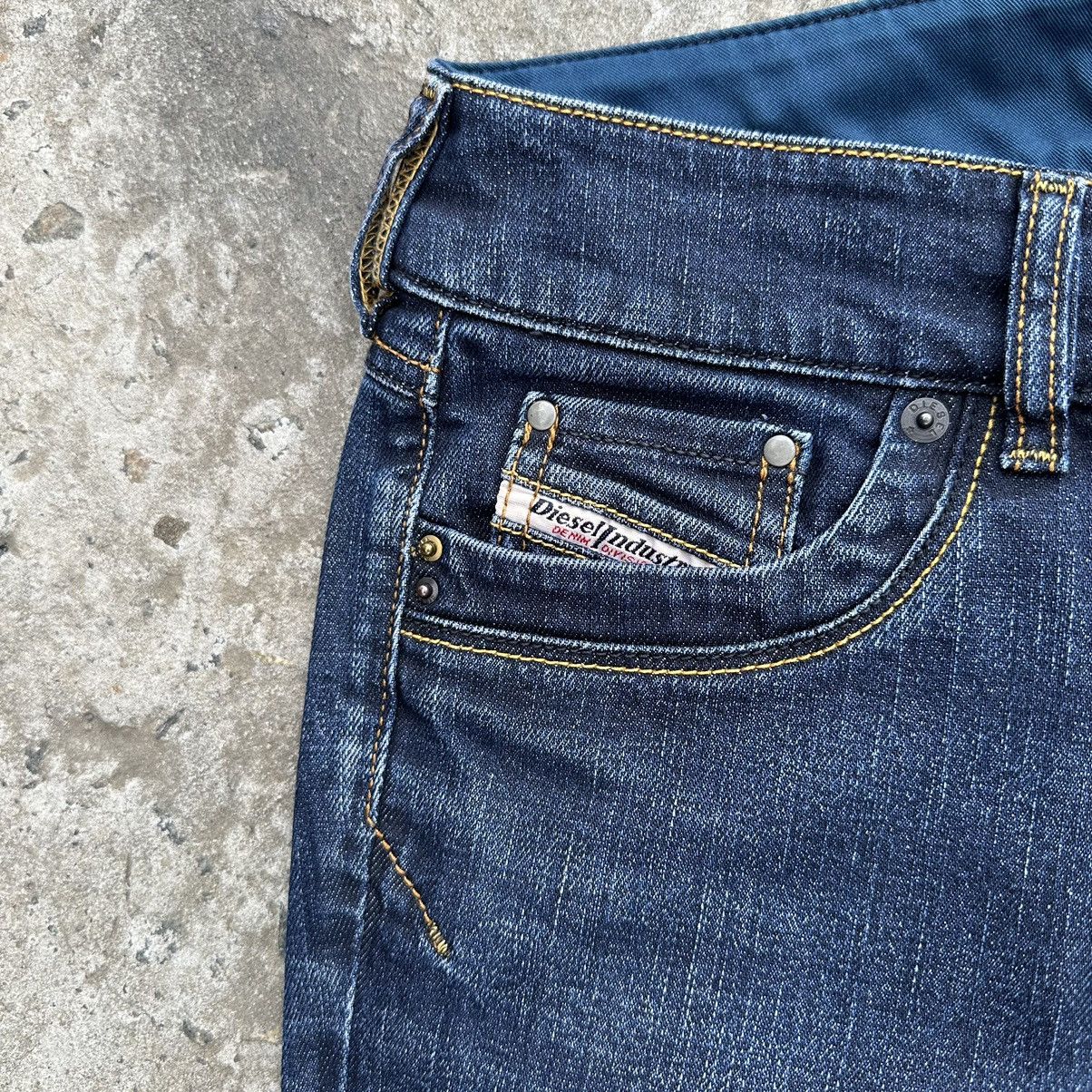 Diesel Vintage Diesel Jeans W28xL34 Old Money Y2K Style USA Size 28" / US 6 / IT 42 - 8 Thumbnail