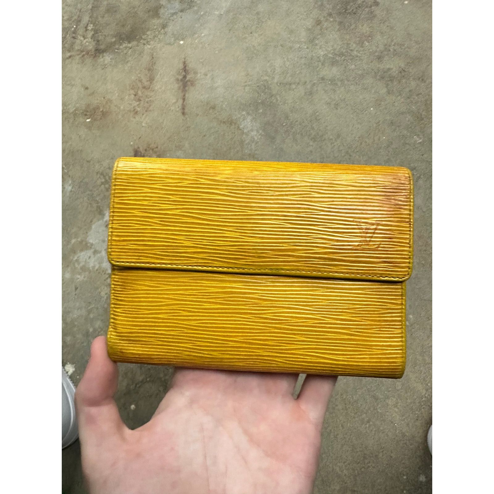 Louis Vuitton LV Wallet Yellow Used OS Size ONE SIZE - 1 Thumbnail