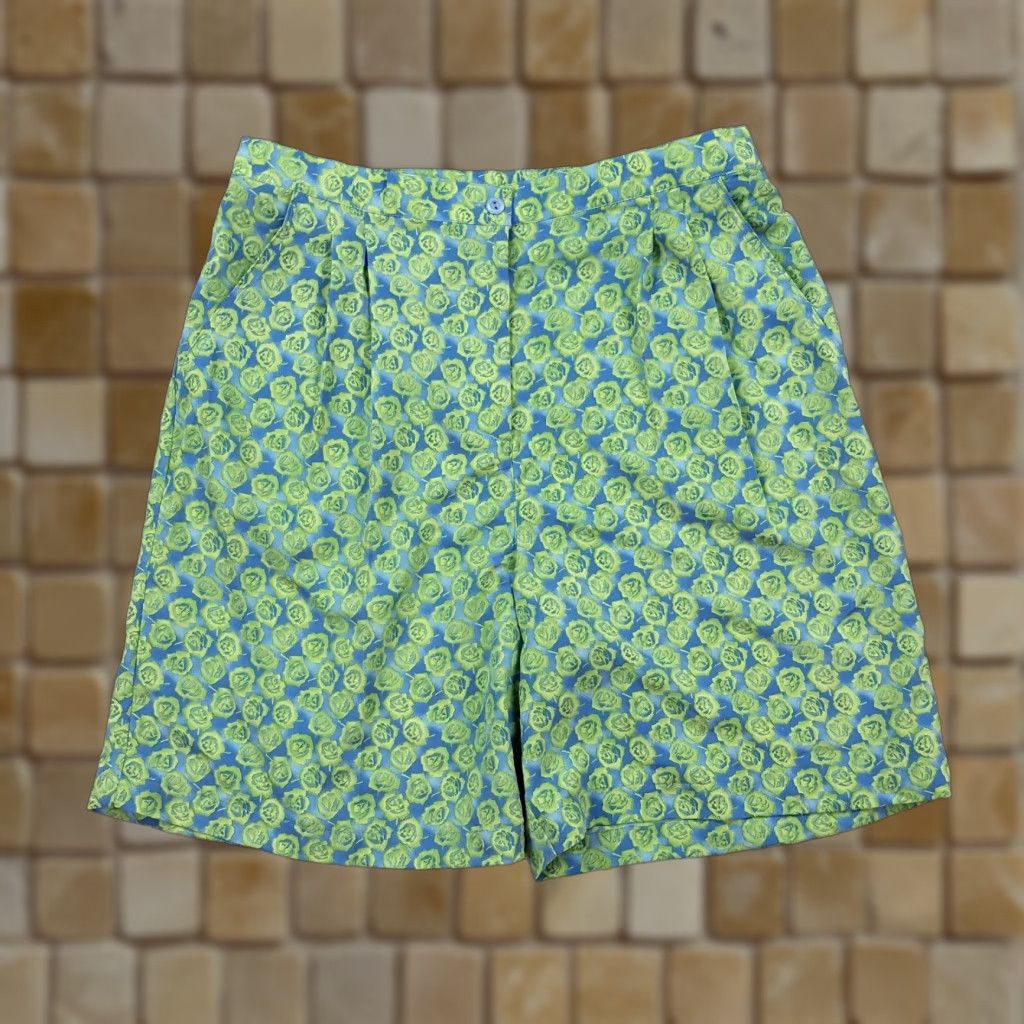 Vintage VINTAGE 80s Green Flower Women's Size 14 Outdoor Shorts Pleated Chino Sarah Bryson USA Made Adult Women Size 36" / US 14 / IT 50 - 1 Thumbnail