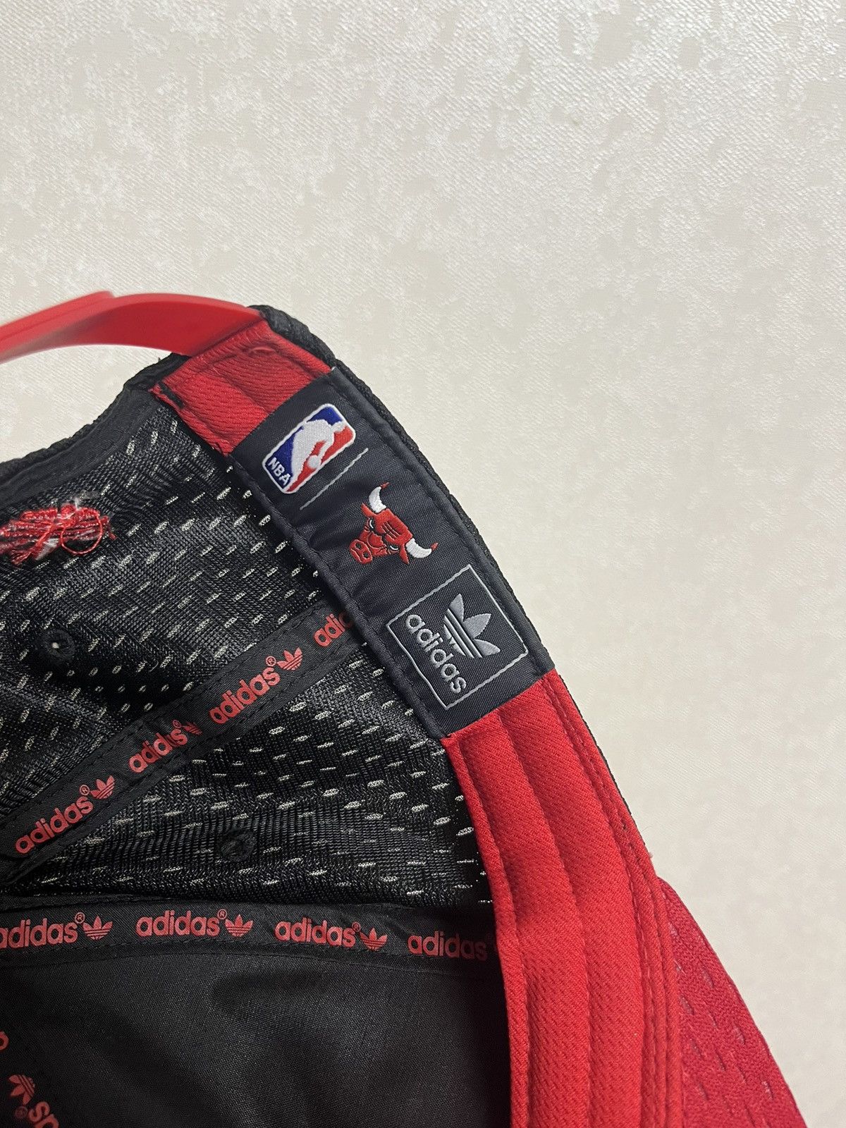 Adidas × NBA × Vintage Adidas NBA Chicago Bulls Vintage Snapback Size ONE SIZE - 5 Thumbnail