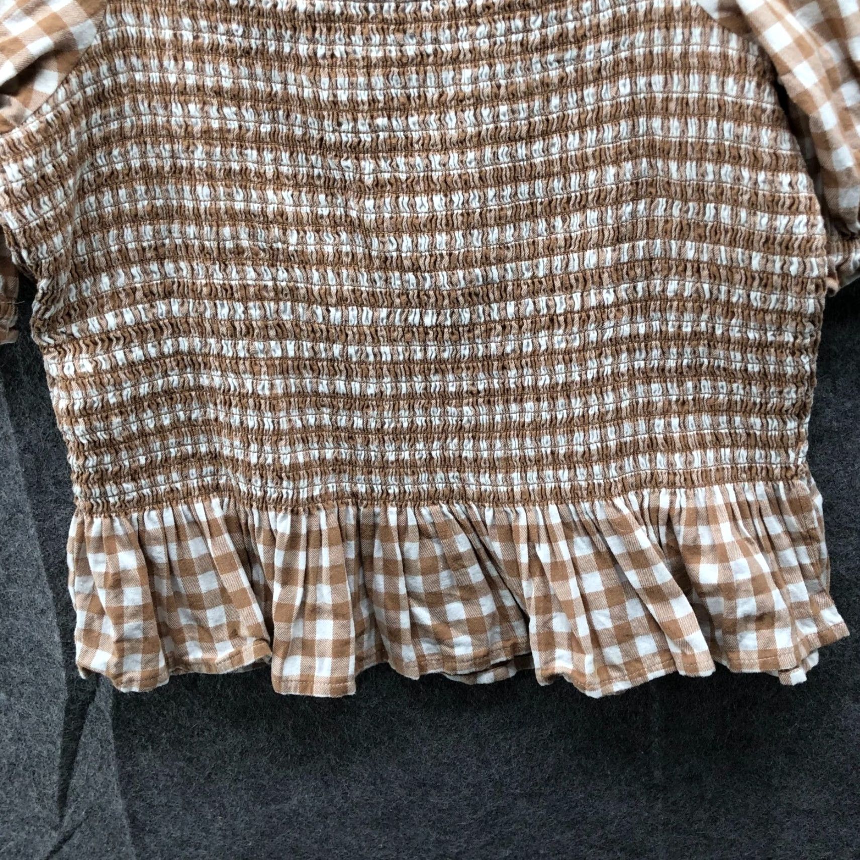 J.Crew VINTAGE J. Crew Flannel Smocked Top Womens S Puff Sleeve Peplum Gingham Tan Cropped Size S / US 4 / IT 40 - 4 Thumbnail