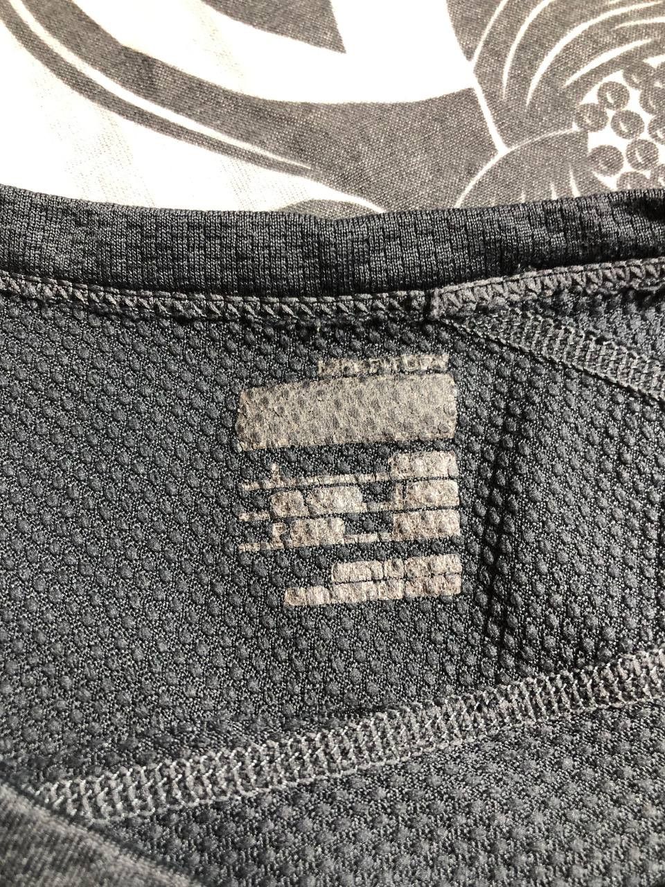 Nike × Vintage 90s Nike Central Swoosh Vintage Y2K Oversized Retro T-Shirt Size US L / EU 52-54 / 3 - 11 Thumbnail