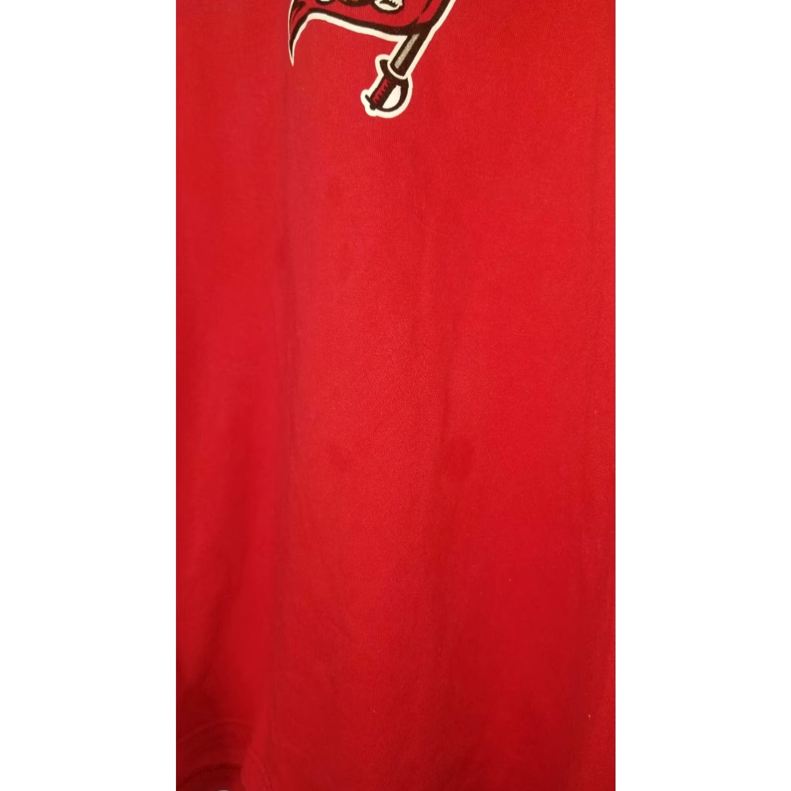 Reebok Mens XL NFL "Property of Buccaneers" Football T Shirt Red Shirt Mens XL Red NFL Property of Buccaneers Football T Shirt Size US XL / EU 56 / 4 - 3 Thumbnail