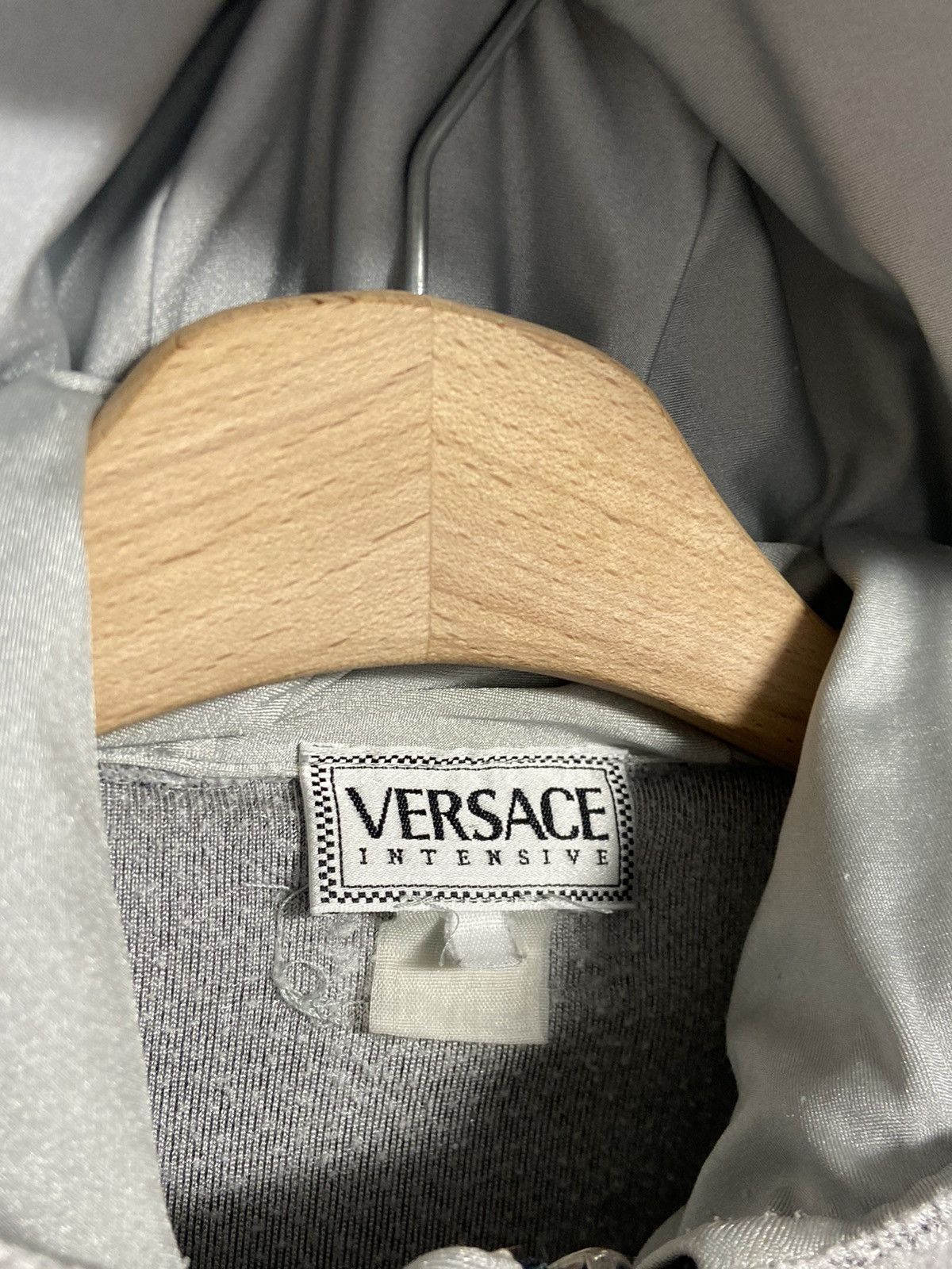 Versace Versace Vintage Zip Hoodie Fleece Size L / US 10 / IT 46 - 6 Thumbnail