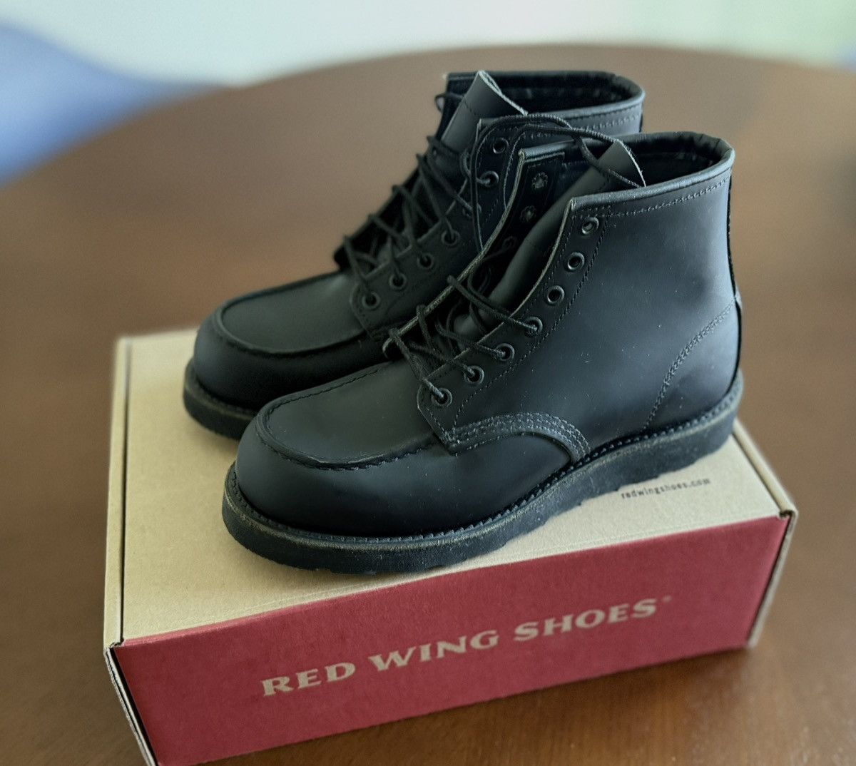 Red Wing Red Wing Classic Moc 8137 All Black Size US 8 / EU 41 - 9 Thumbnail