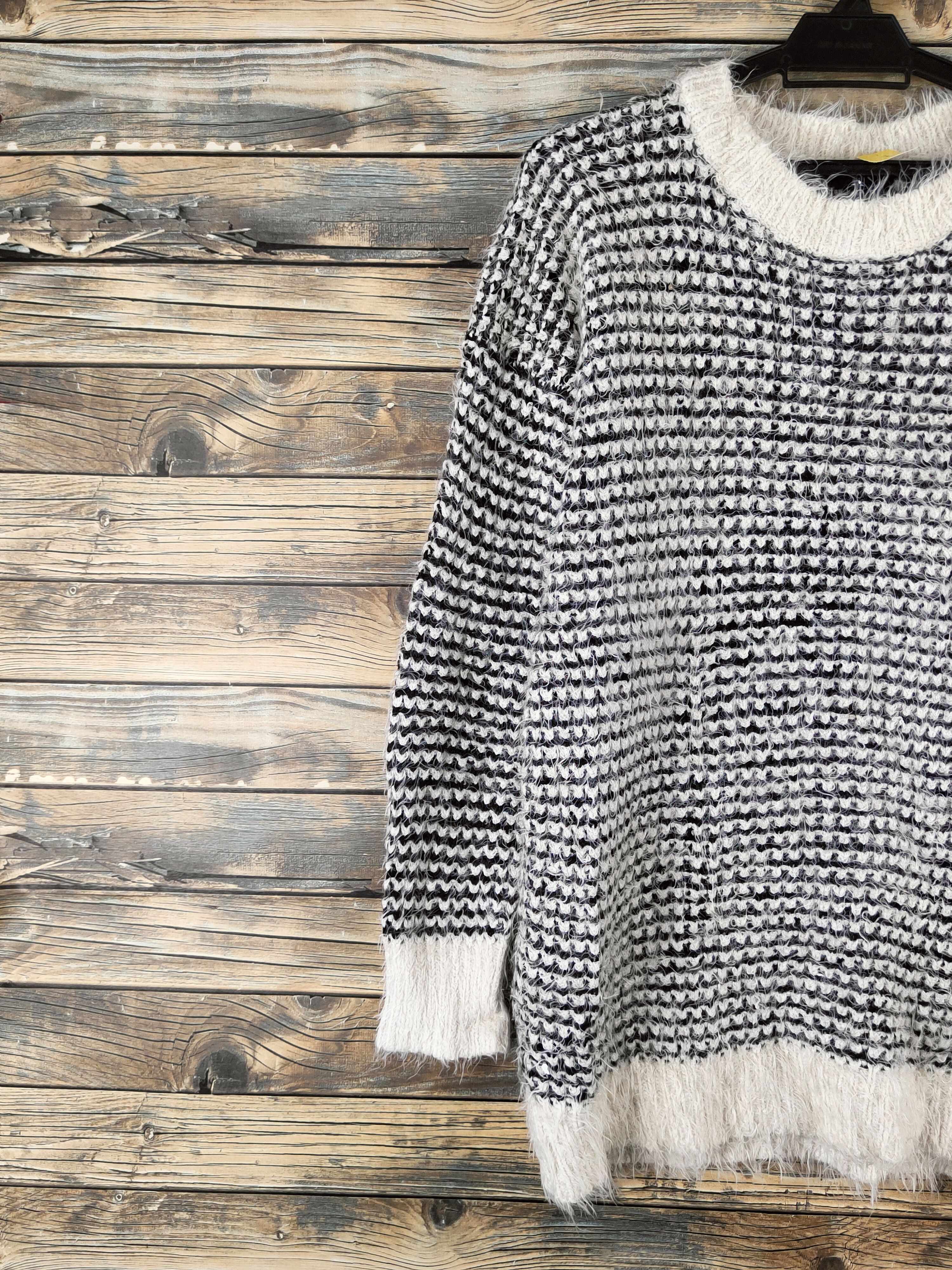 Japanese Brand DL K Ivory Black Fur shaggy Mohair Knitwear #46-1011 Size M / US 6-8 / IT 42-44 - 3 Thumbnail
