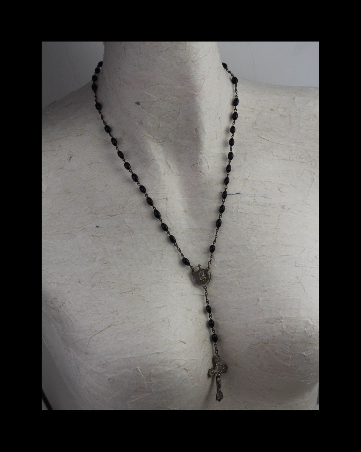 Vintage 2000S JAPANESE MADE CATHOLIC ROSARY BEADS CRUCIFIX NECKLACE Size ONE SIZE - 4 Thumbnail