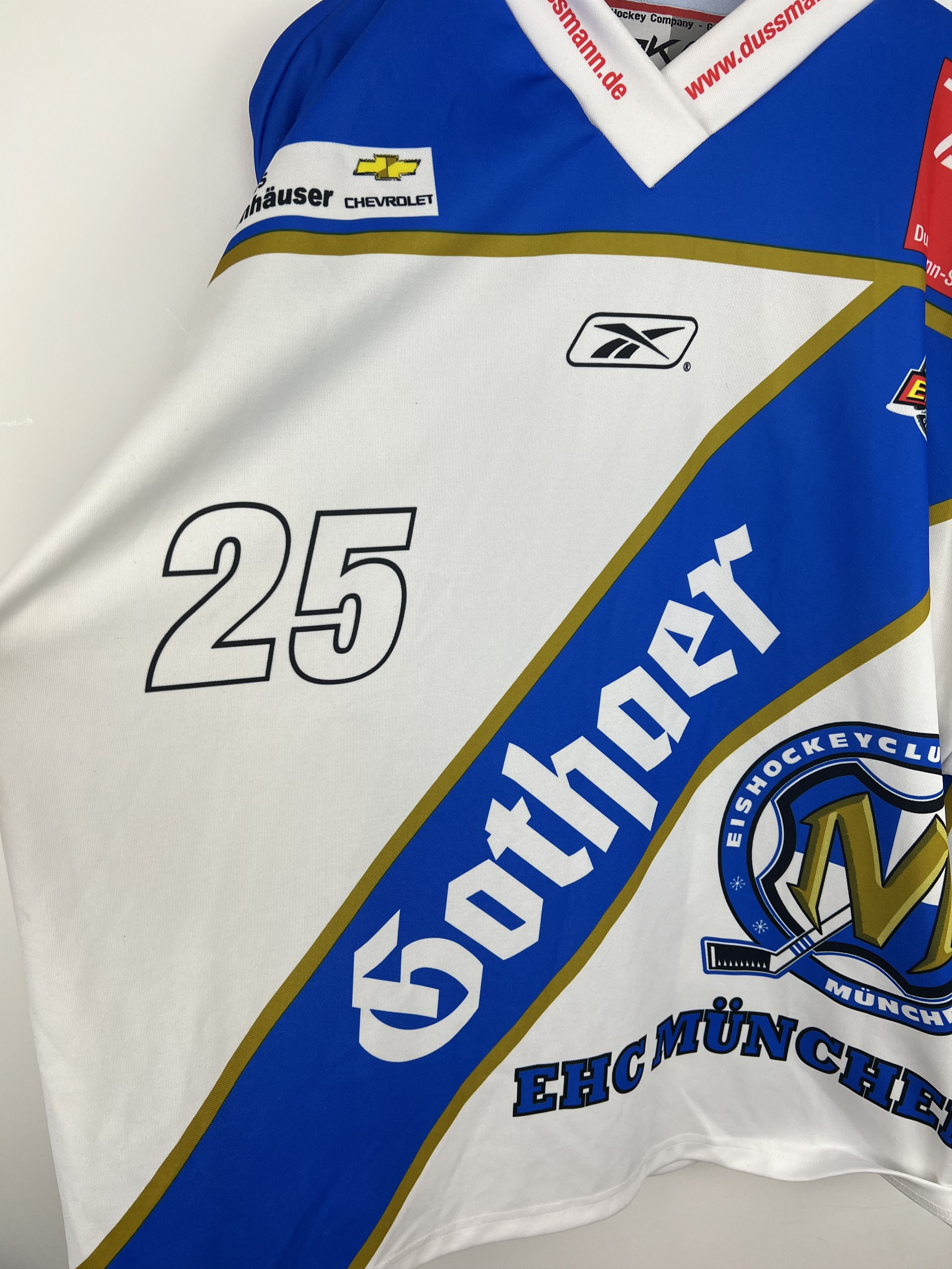 Ccm EHC Munchen München #25 SCHNEIDER hockey jersey Size US XL / EU 56 / 4 - 8 Thumbnail