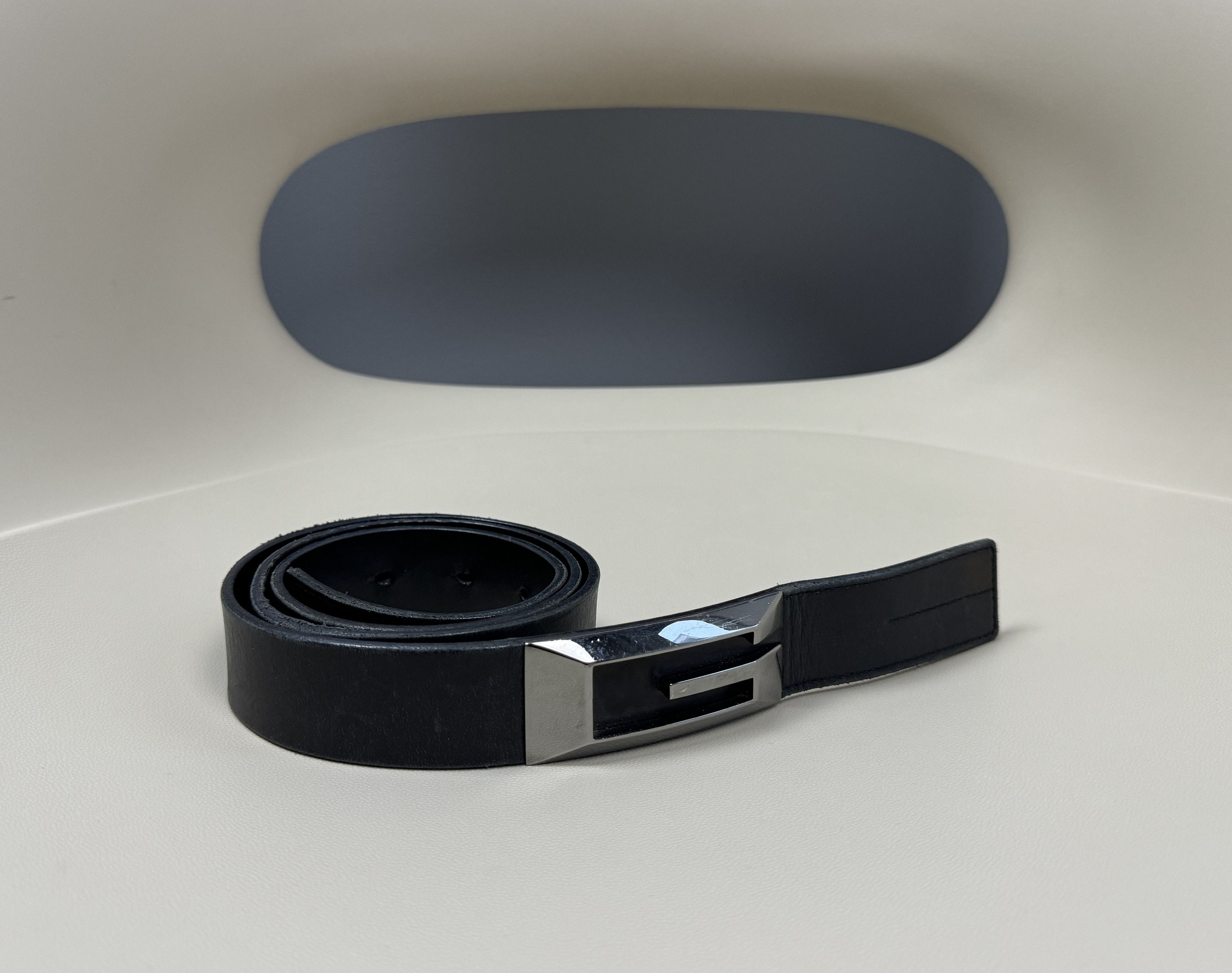 Gucci Gucci G Classic Buckle Logo Black Leather Belt Size 80 32 Size ONE SIZE - 2 Thumbnail