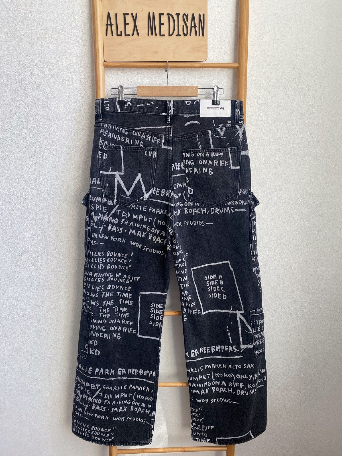 H&M × Jean-Michel Basquiat × Who Decides War Who Decides War Baggy denim jeans H&M x Basquiat x Ev&Tela Size US 32 / EU 48 - 9 Thumbnail