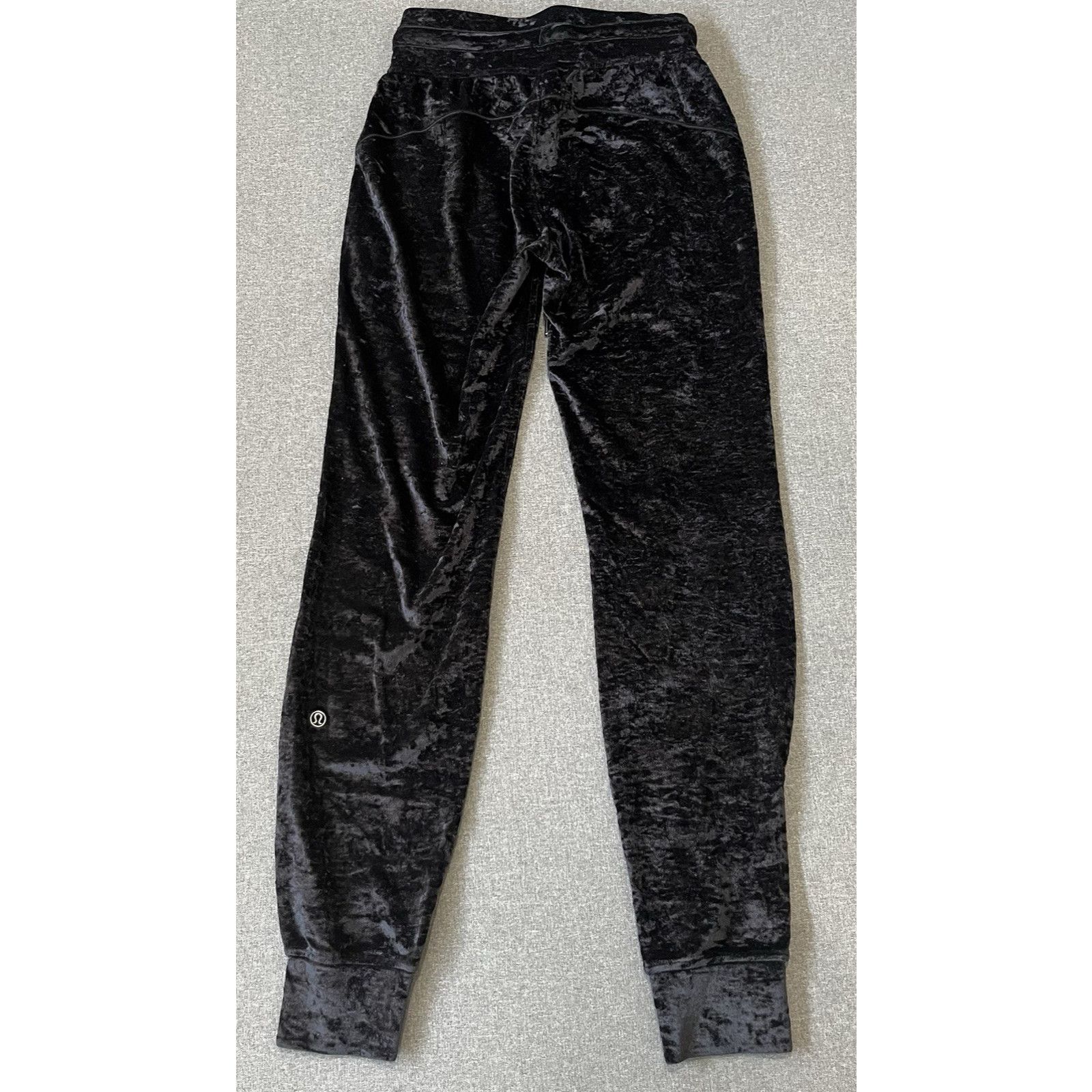 Lululemon Se 2 Lululemon Ready to Crush High-Rise Velour Jogger Size 26" / US 2 / IT 38 - 1 Thumbnail