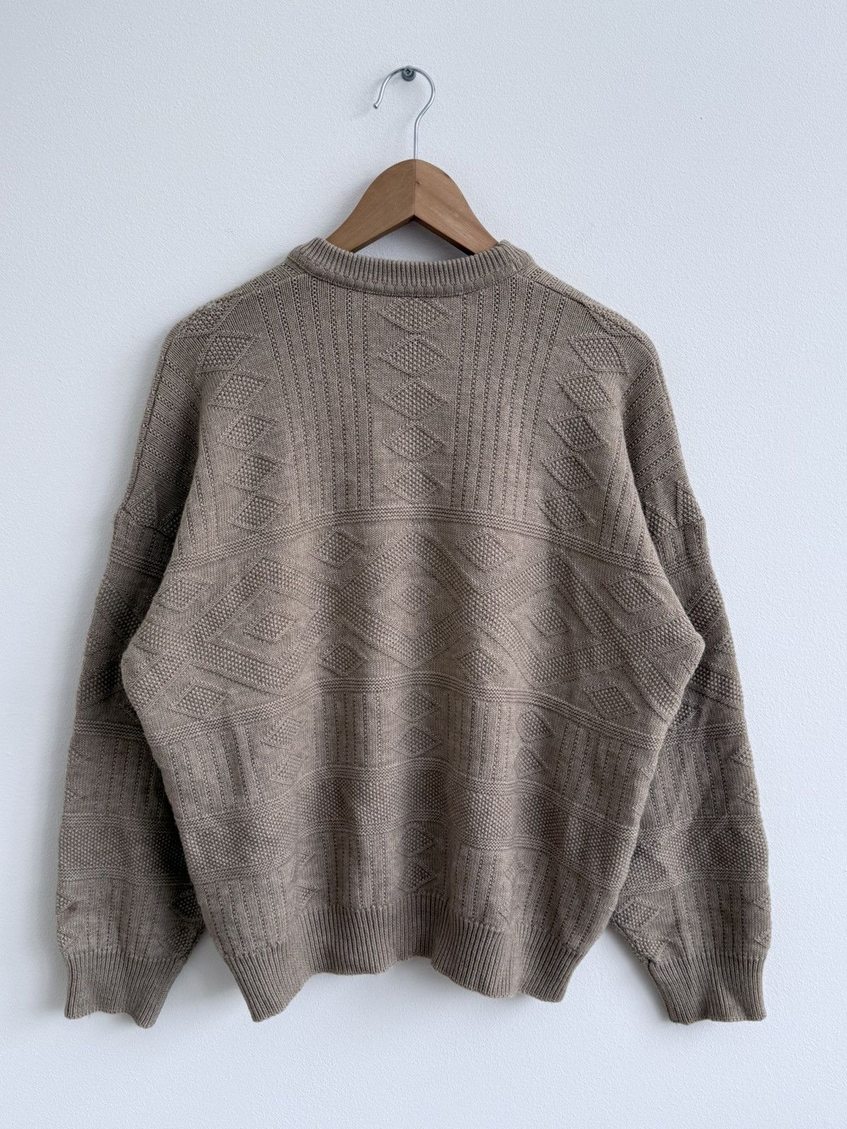 Lacoste Vintage 90s Lacoste Brown 3D Knit Sweater Size US L / EU 52-54 / 3 - 7 Thumbnail
