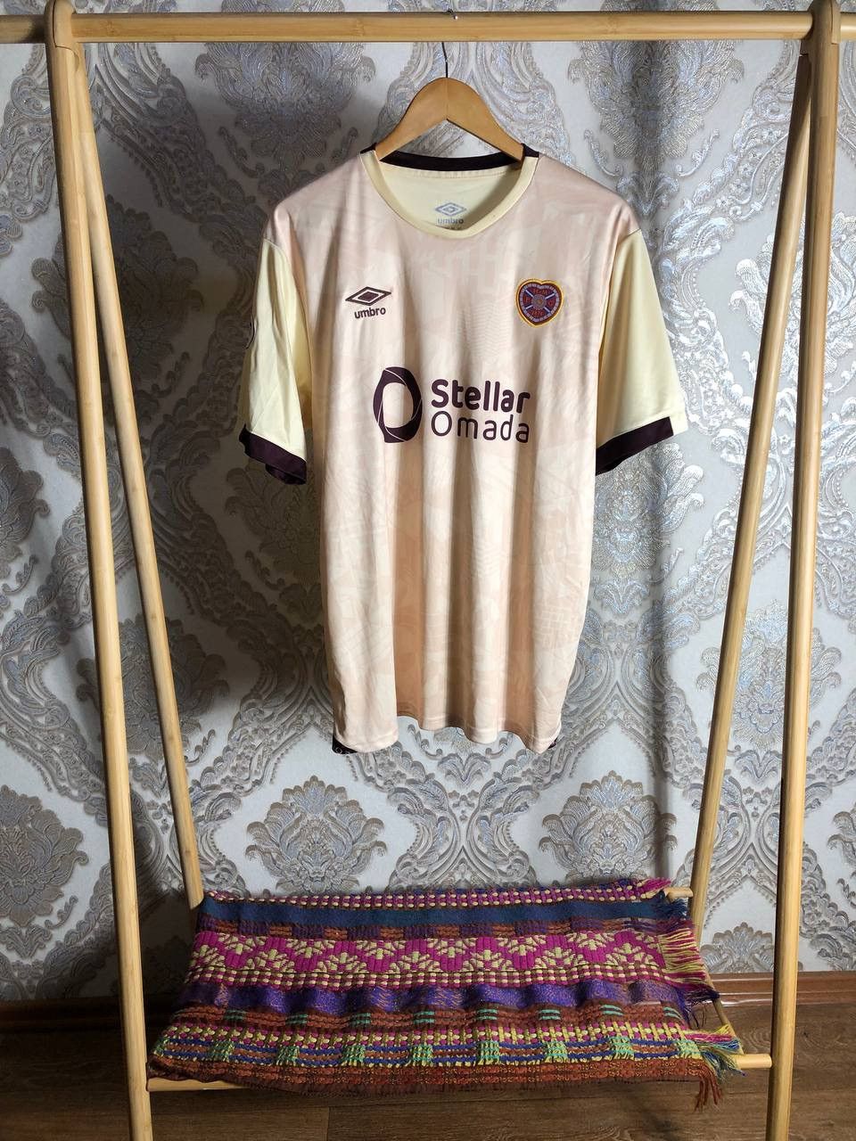Umbro VERY RARE UMBRO HEARTS OF MIDLOTHIAN ENGLAND SOCCER JERSEY Size US XL / EU 56 / 4 - 1 Thumbnail