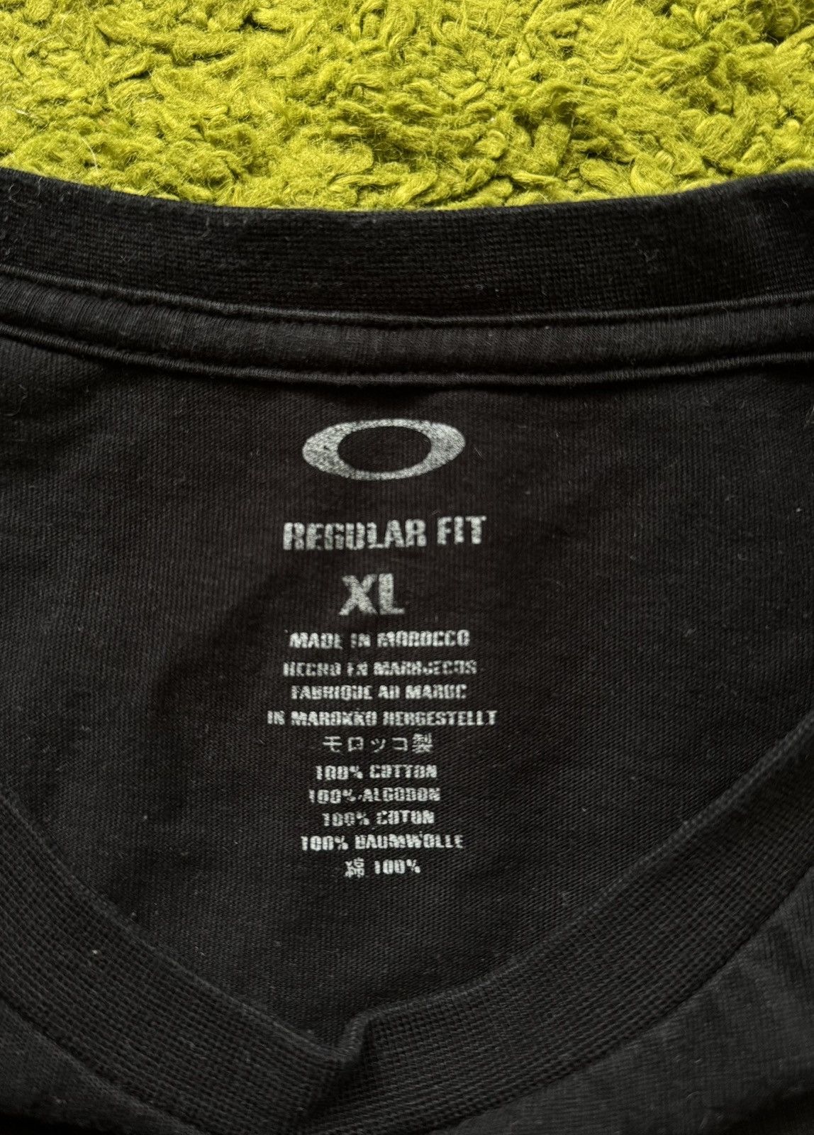 Oakley Oakley 2000s vintage gorpcore style centre logo t-shirt Y2K Size US XL / EU 56 / 4 - 4 Thumbnail