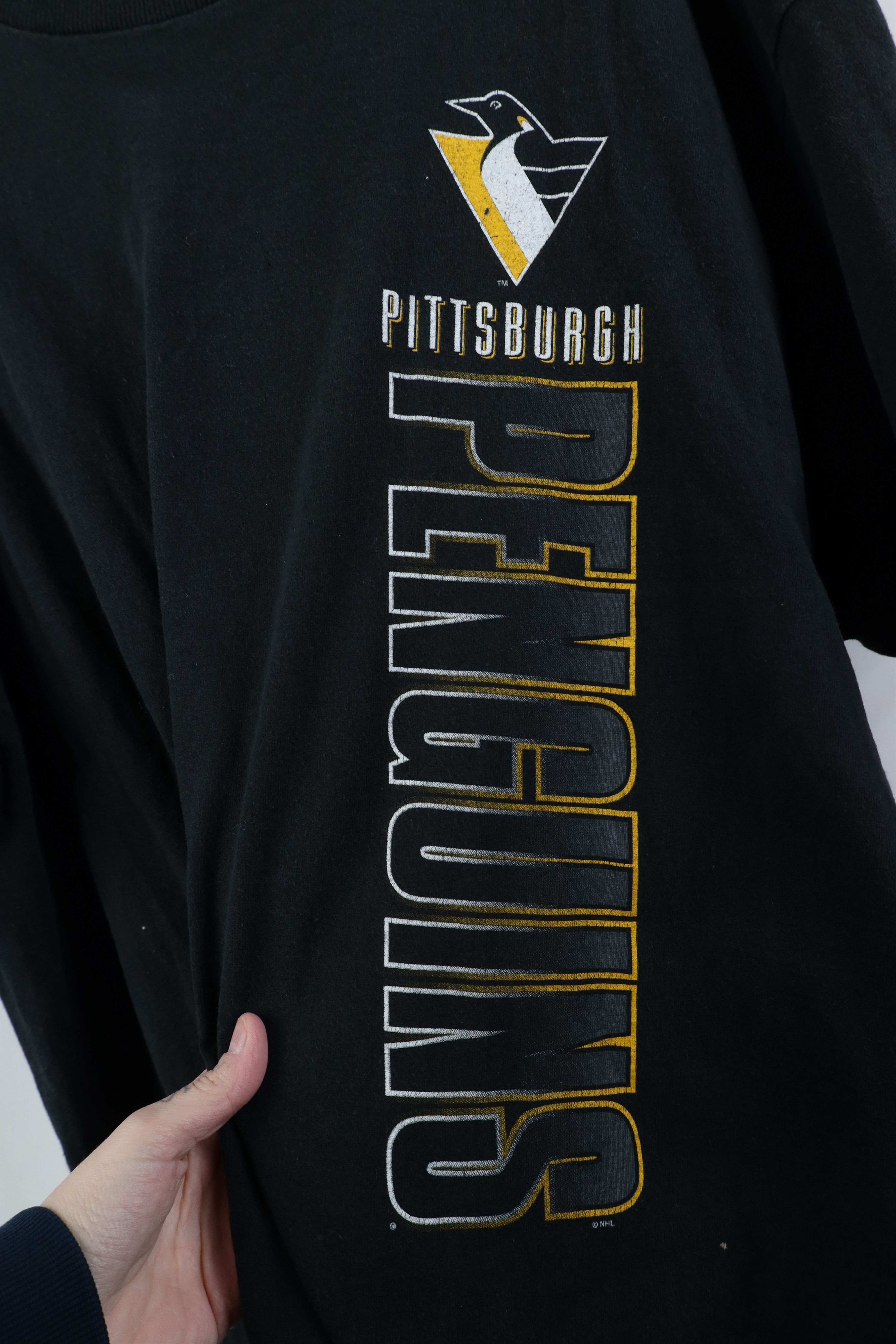 Vintage Vintage 90s Pittsburgh Penguins Hockey T-Shirt Black USA Size US XXL / EU 58 / 5 - 5 Thumbnail
