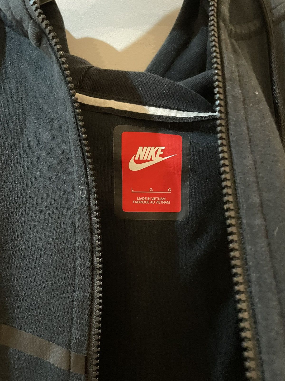 Nike Vintage Nike Tech Fleece Hoodie Black Full Zip Size US L / EU 52-54 / 3 - 3 Thumbnail