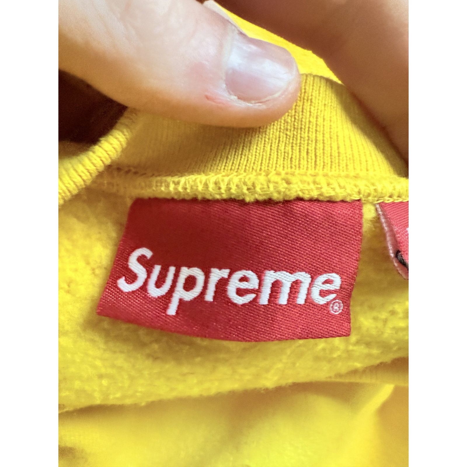 Supreme Supreme Futura Crewneck Yellow Green Used Medium Size US M / EU 48-50 / 2 - 4 Thumbnail