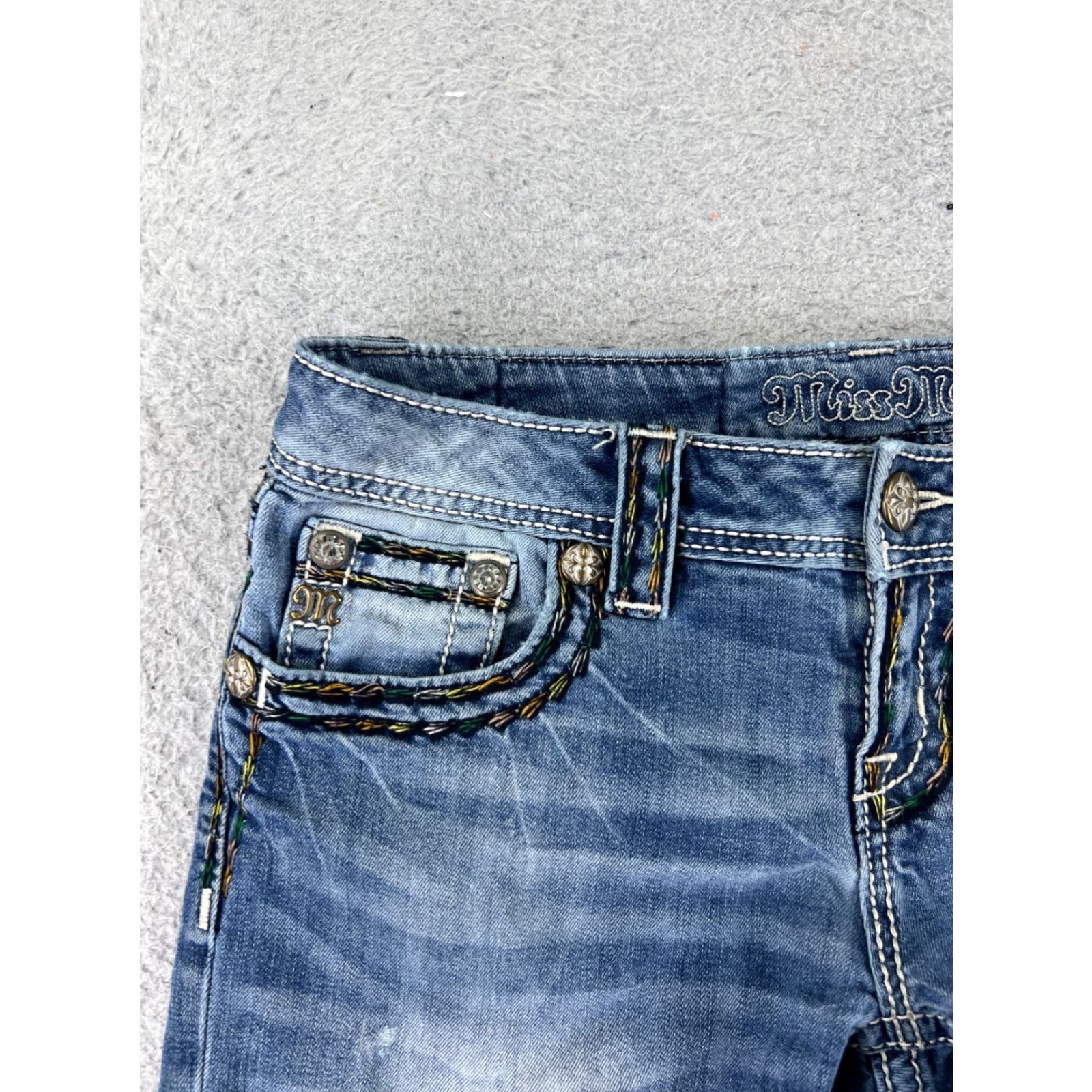 Miss Me VINTAGE Miss Me Shorts Womens Denim Blue 28x8 Jeans Embellished Bling Cotton Blend 5-Pocket Cut-Off Jeans Womens Cross 28 Mens? Size 28" / US 6 / IT 42 - 4 Thumbnail